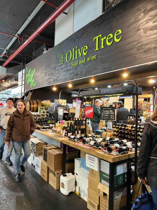259 Gouger city apartment