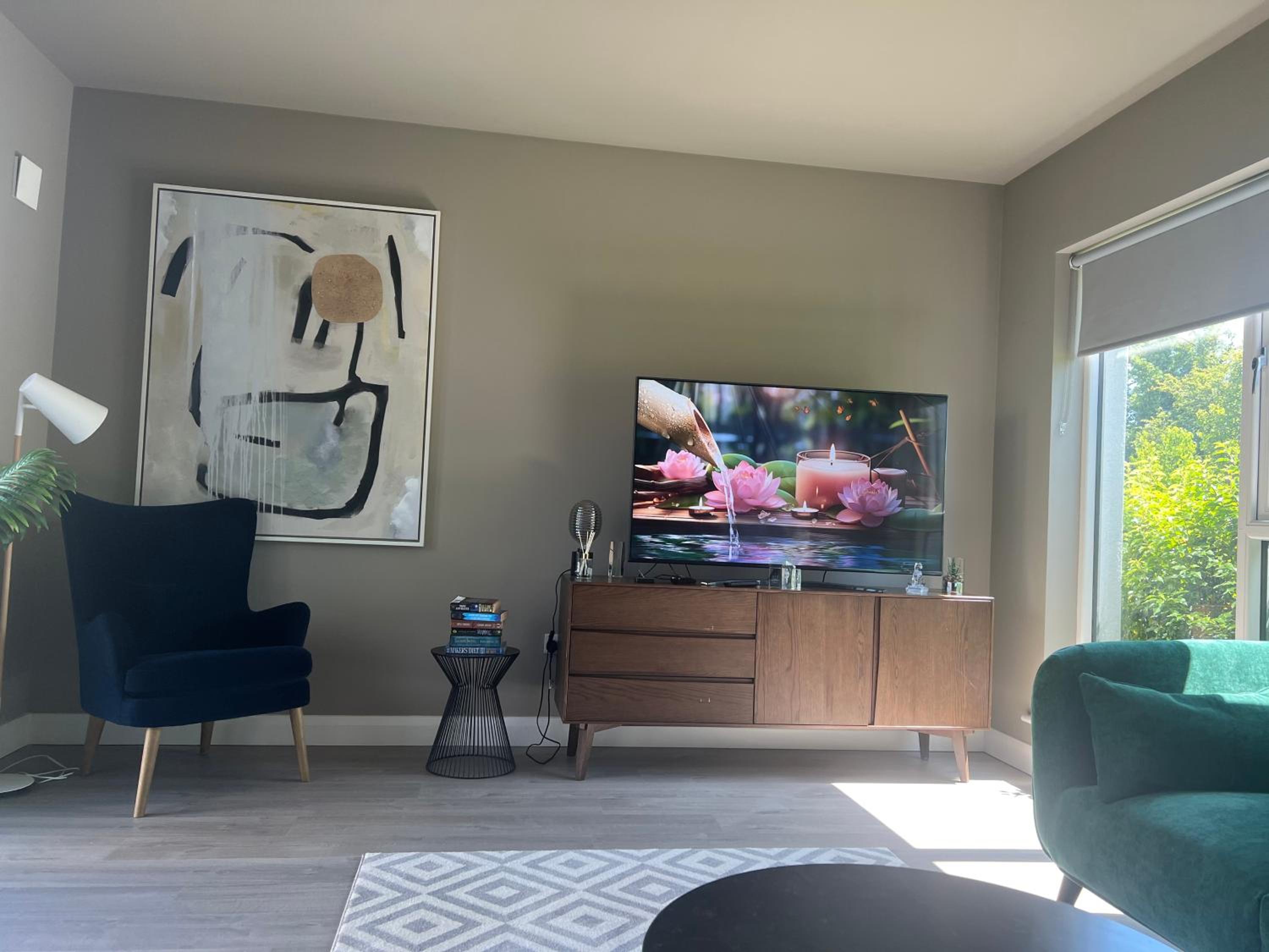 3 bed rooms Vip family house
