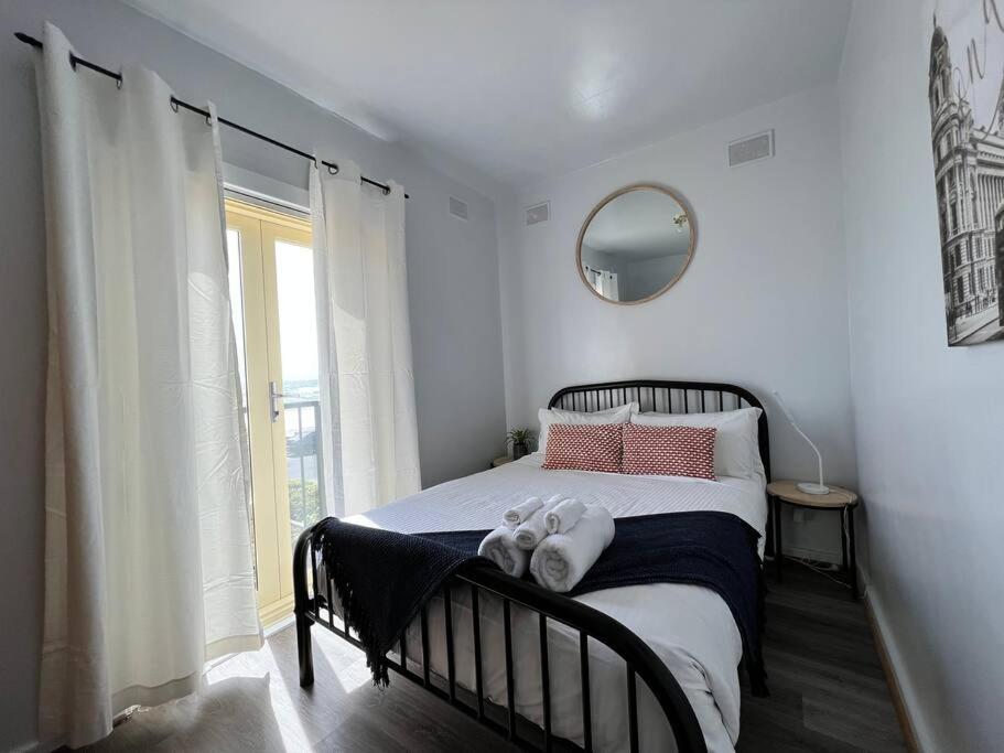 entire beachfront apartment 5 Esplanades seaviews