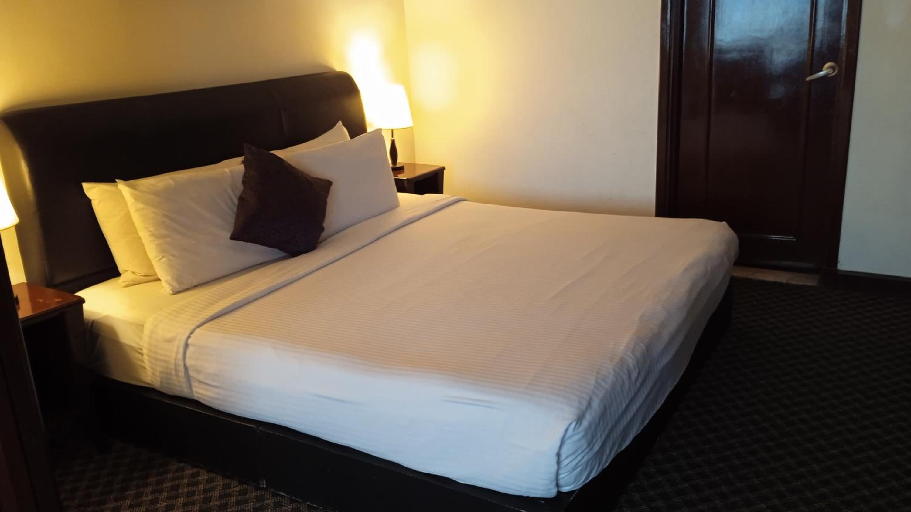 Visitor Service Suits at Times Square Bukitbintang K L