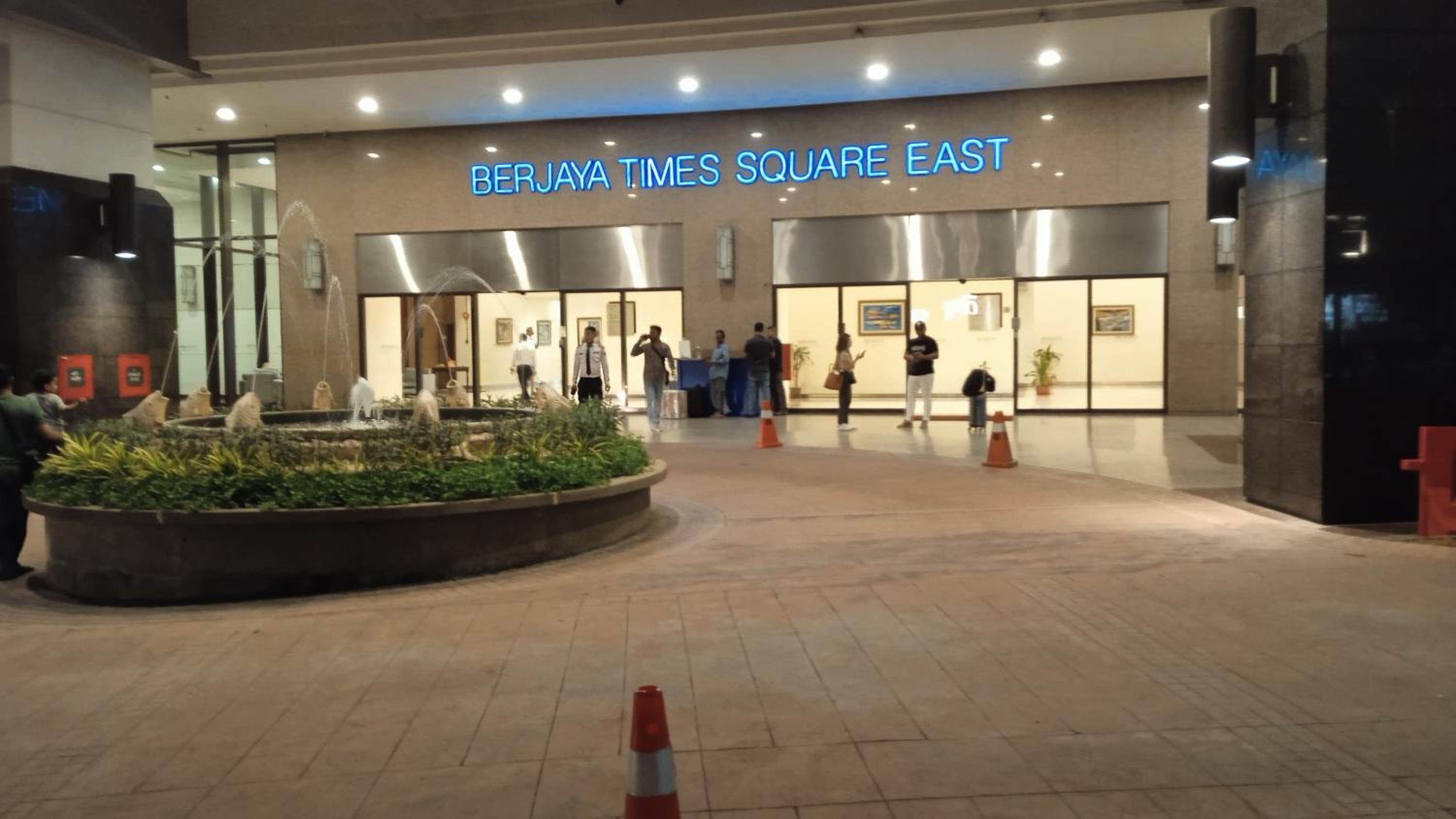 Visitor Service Suits at Times Square Bukitbintang K L