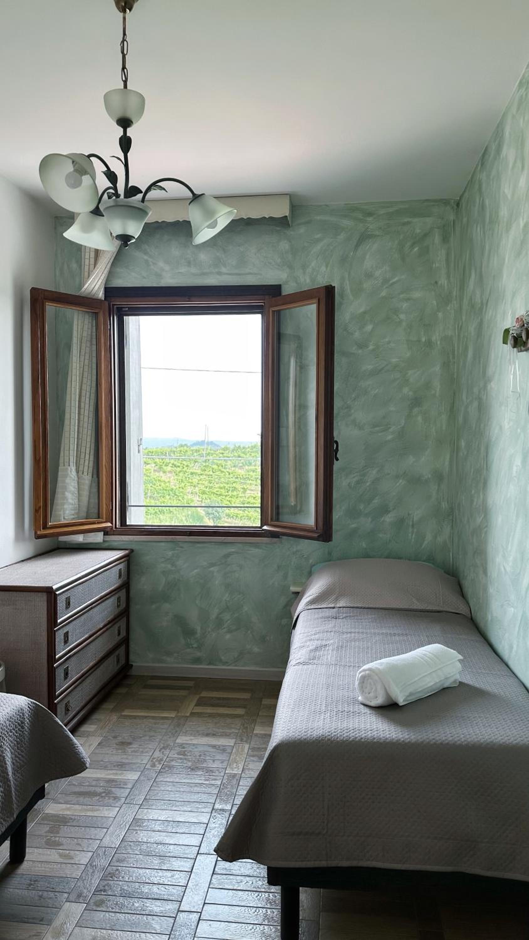 Valdobbiadene - free parking - Colline Prosecco
