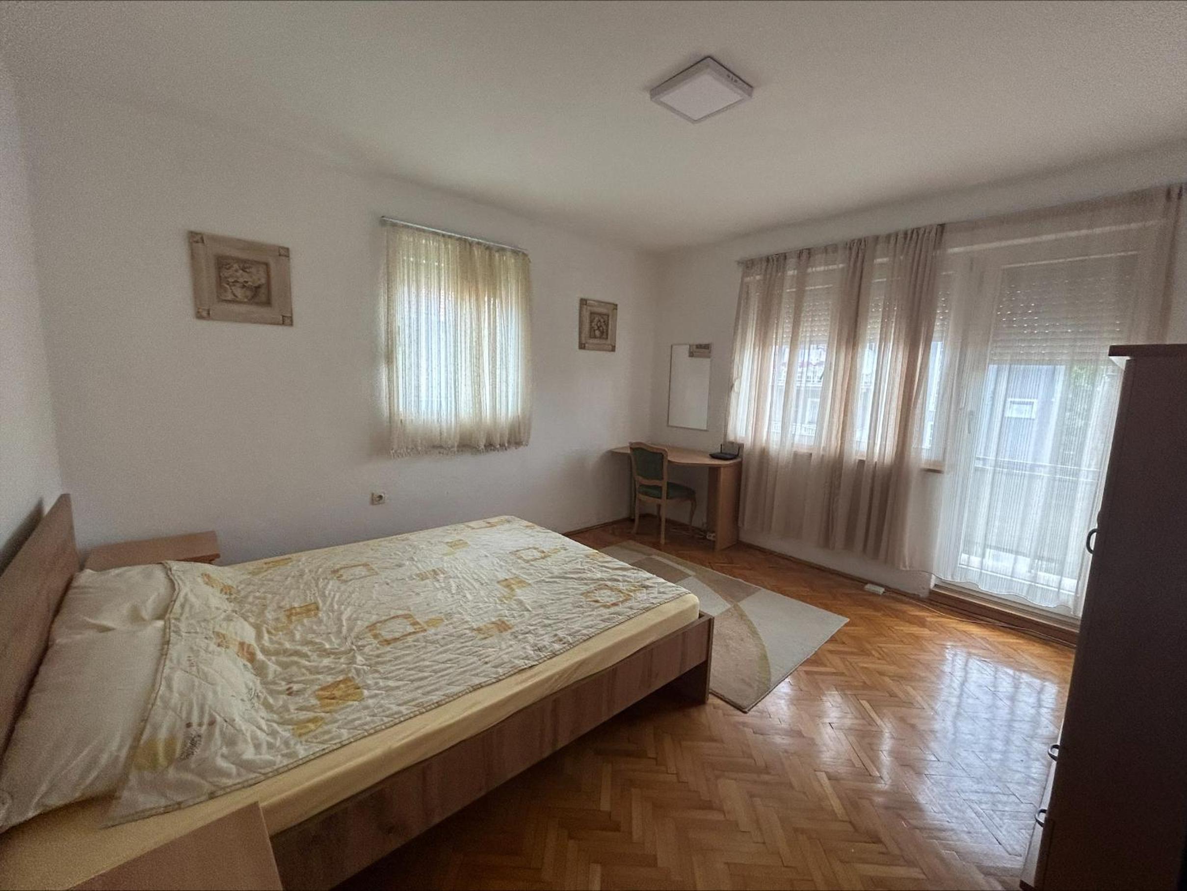 L's Apartment