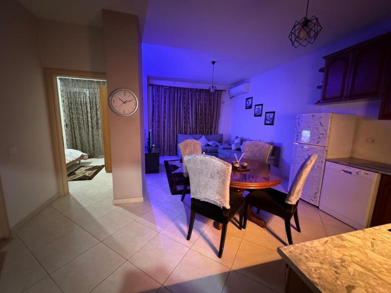 Apartament me qira ditore Astir