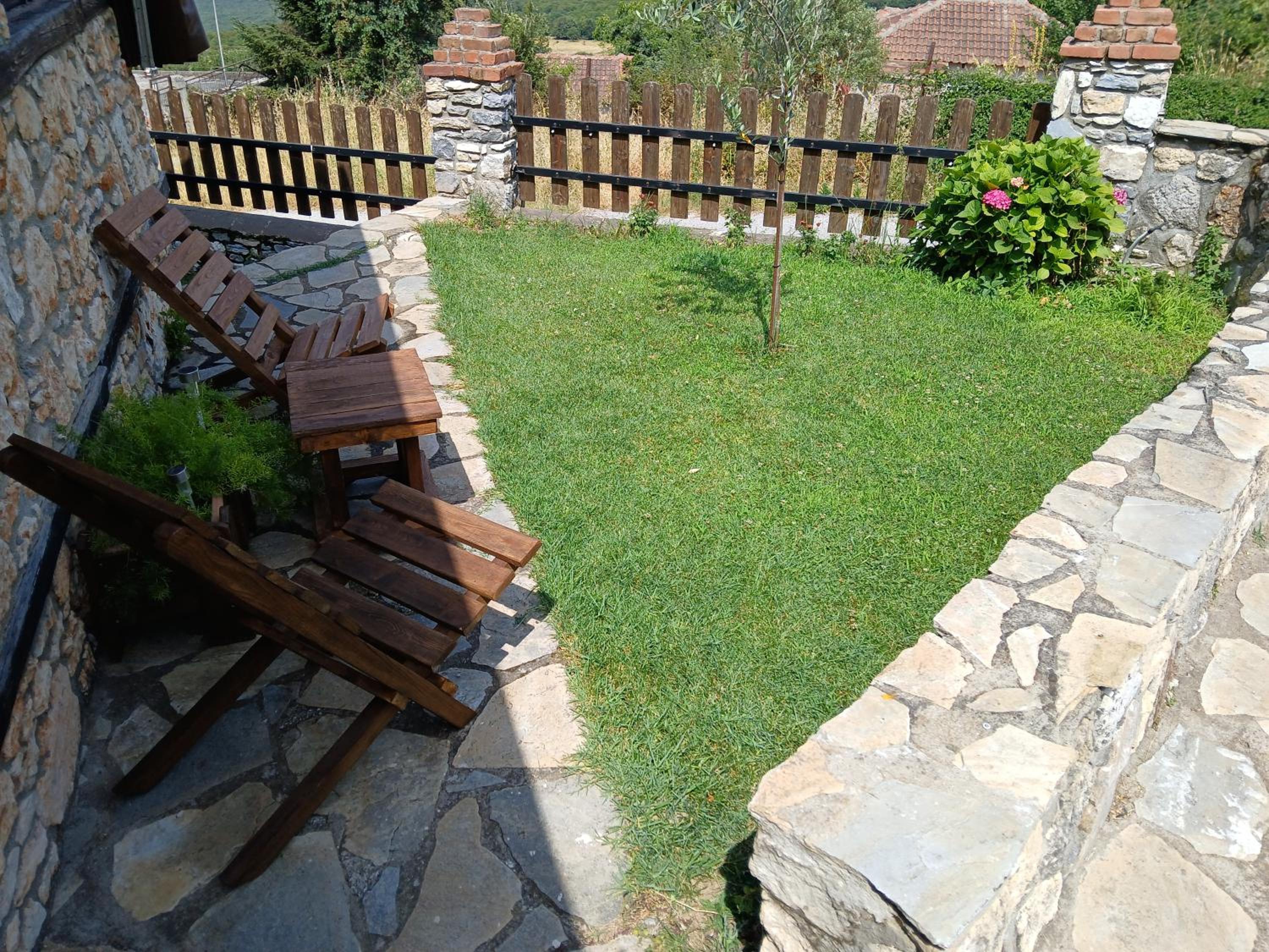 Photo 12