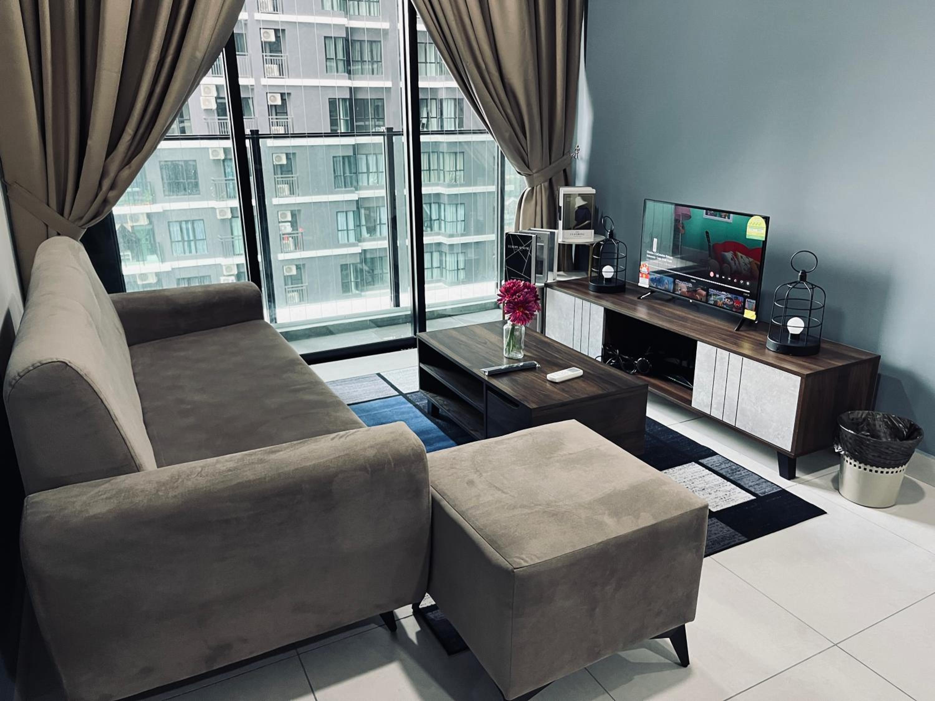 Majestic maxim 3BR luxury family house MRT kuala lumpur