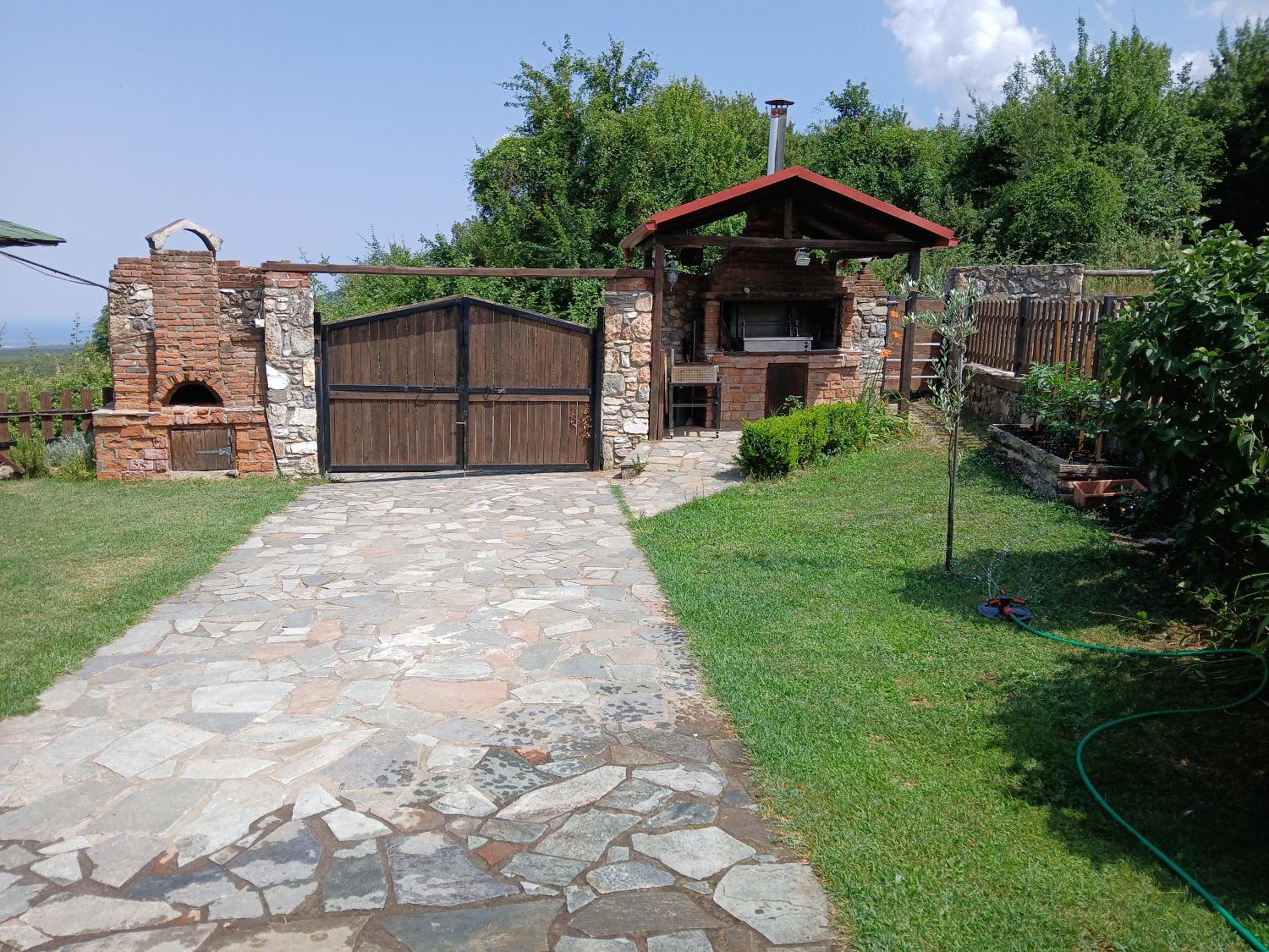 Photo 6