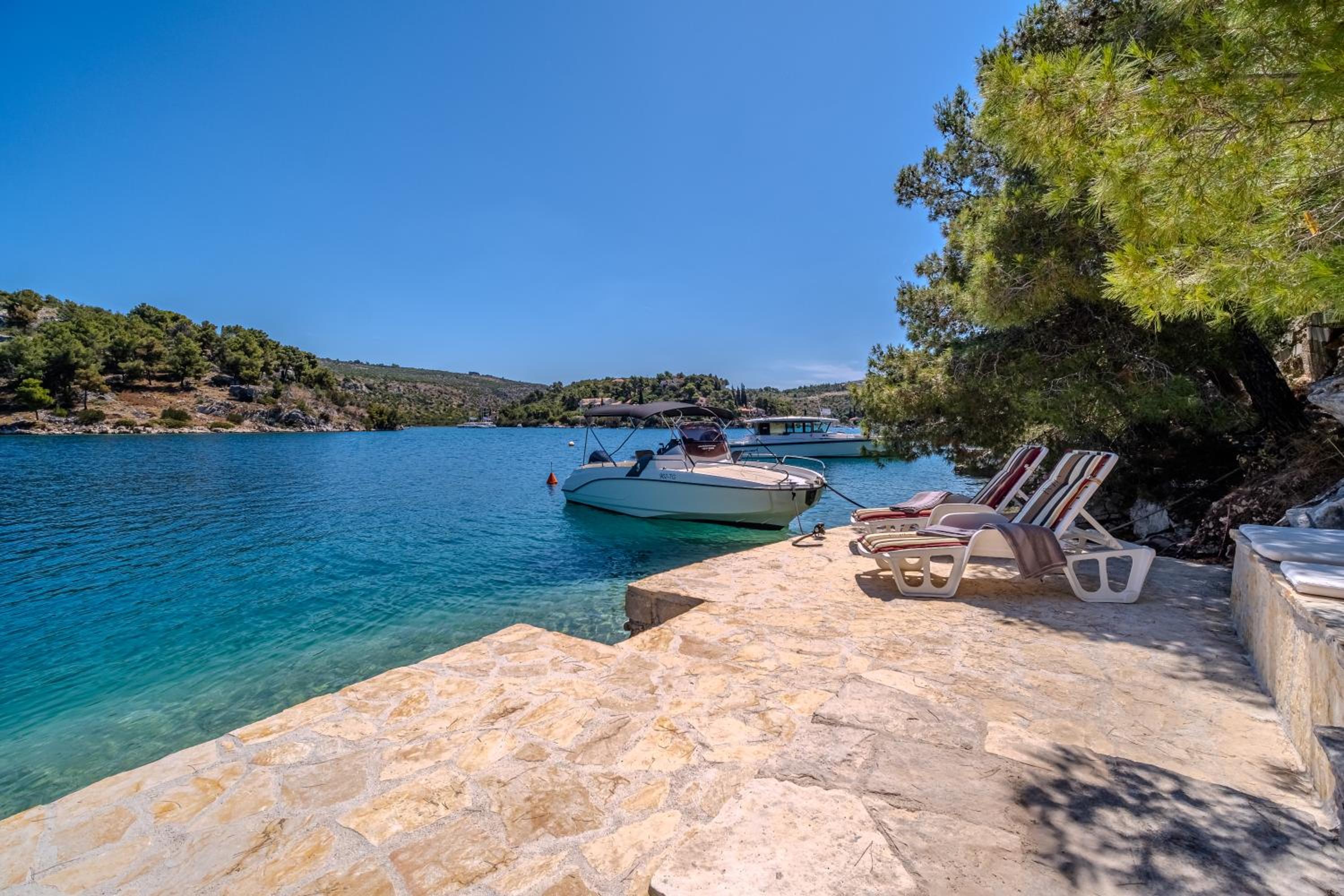 Villa Dupin Oceanfront view 4