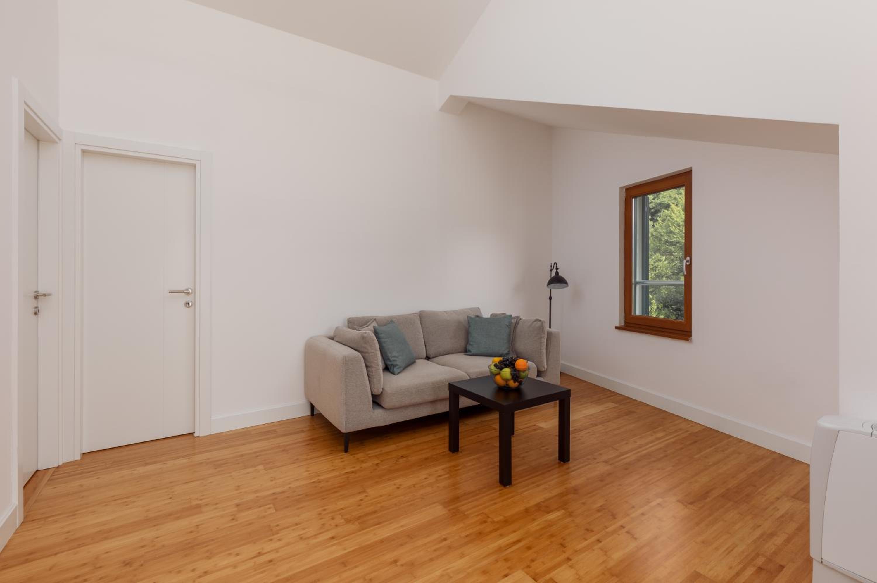 Mosaic Penthouse Condo with Sea View photo 3