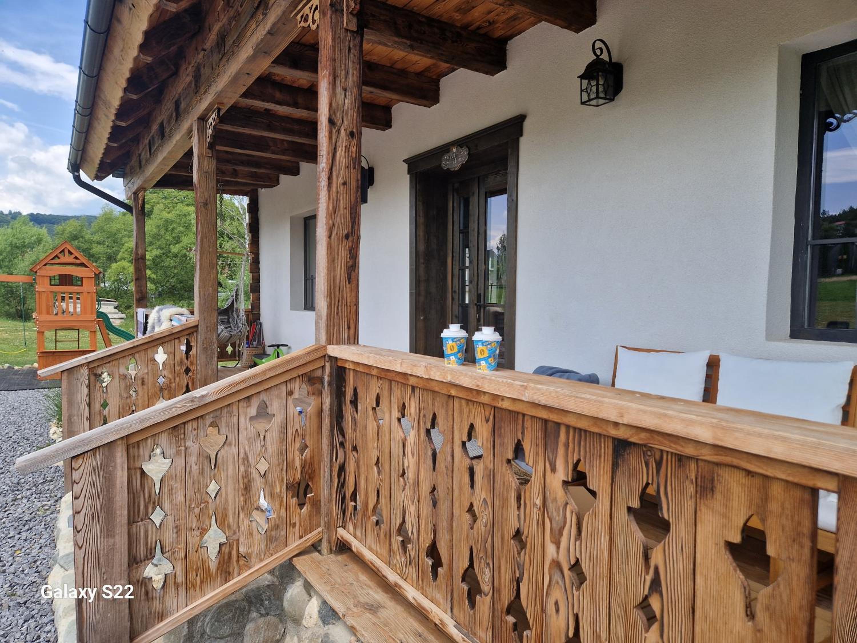 Old Cottage view 3