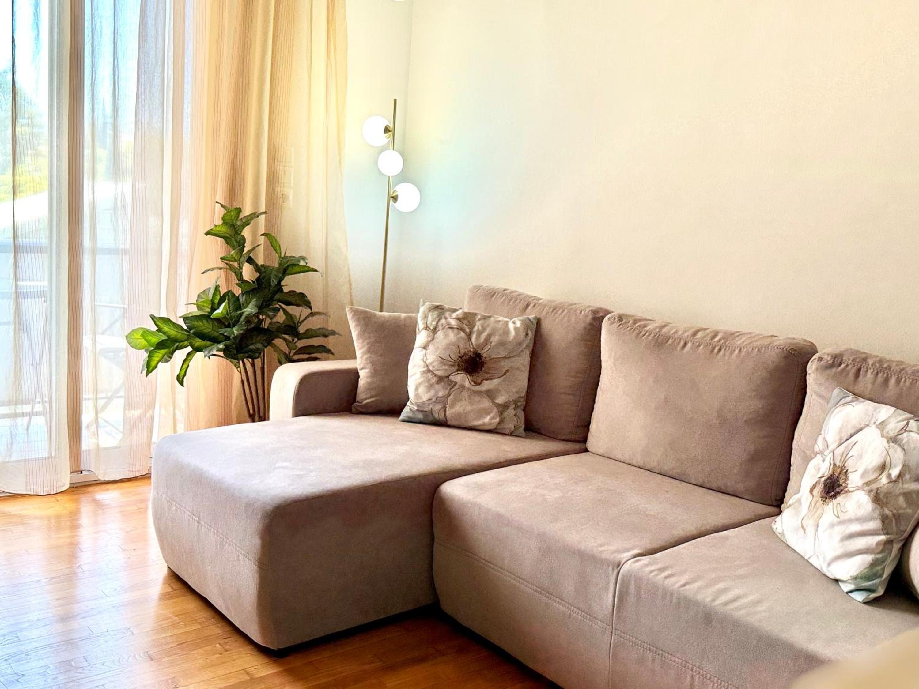 Cozy Suite with Acropolis View