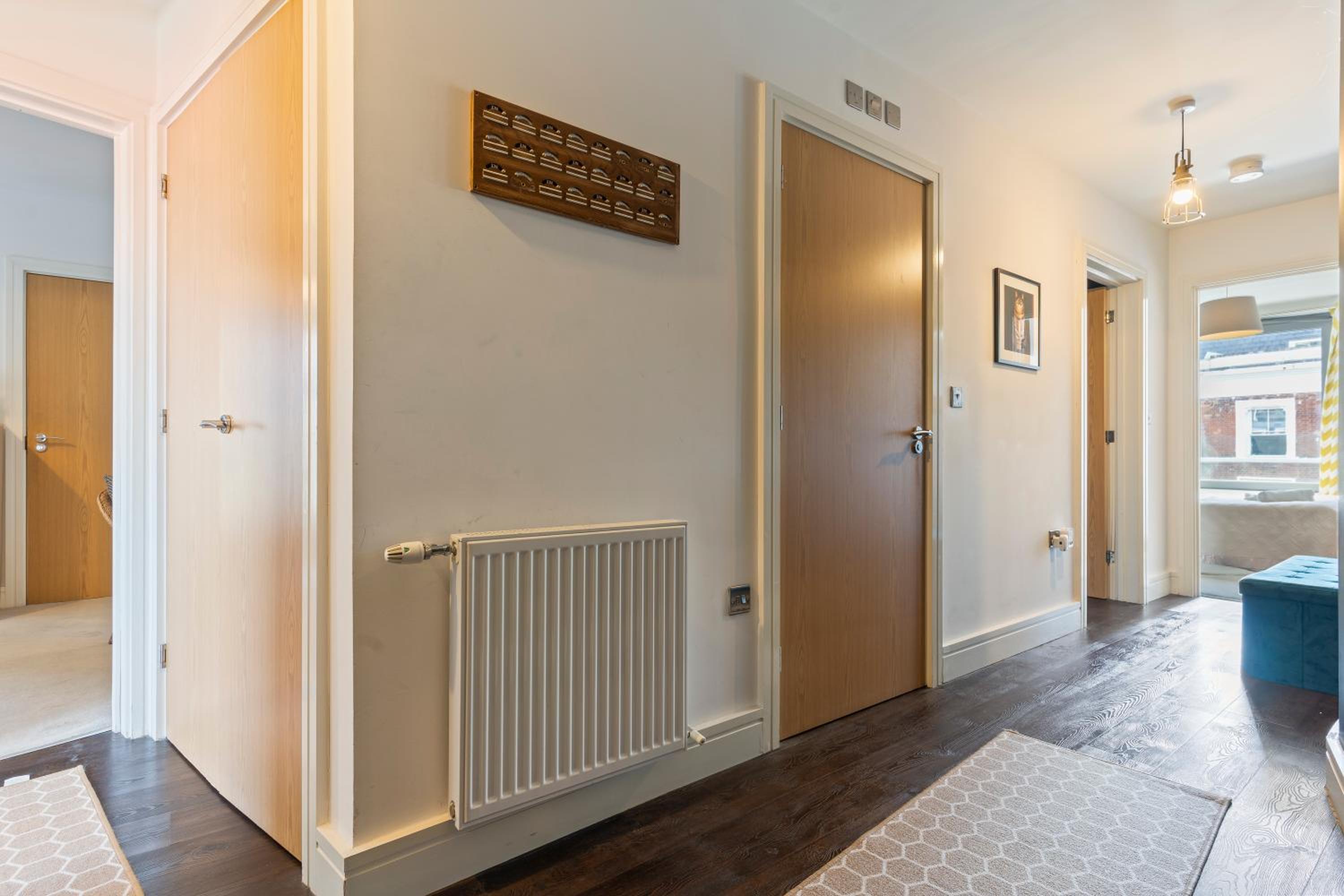 Elegant 3 Bed Apartment Near Many Attractions