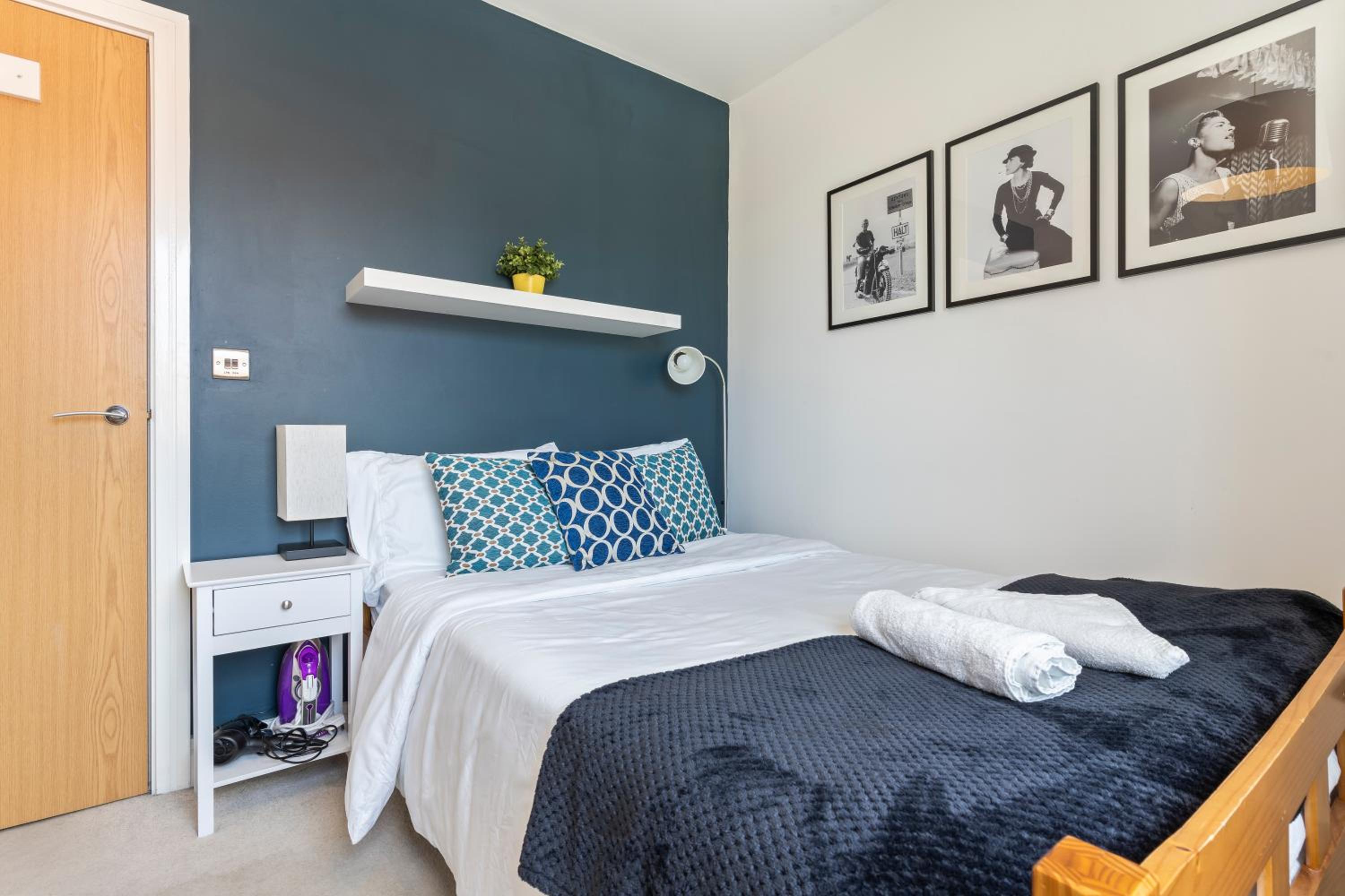 Elegant 3 Bed Apartment Near Many Attractions