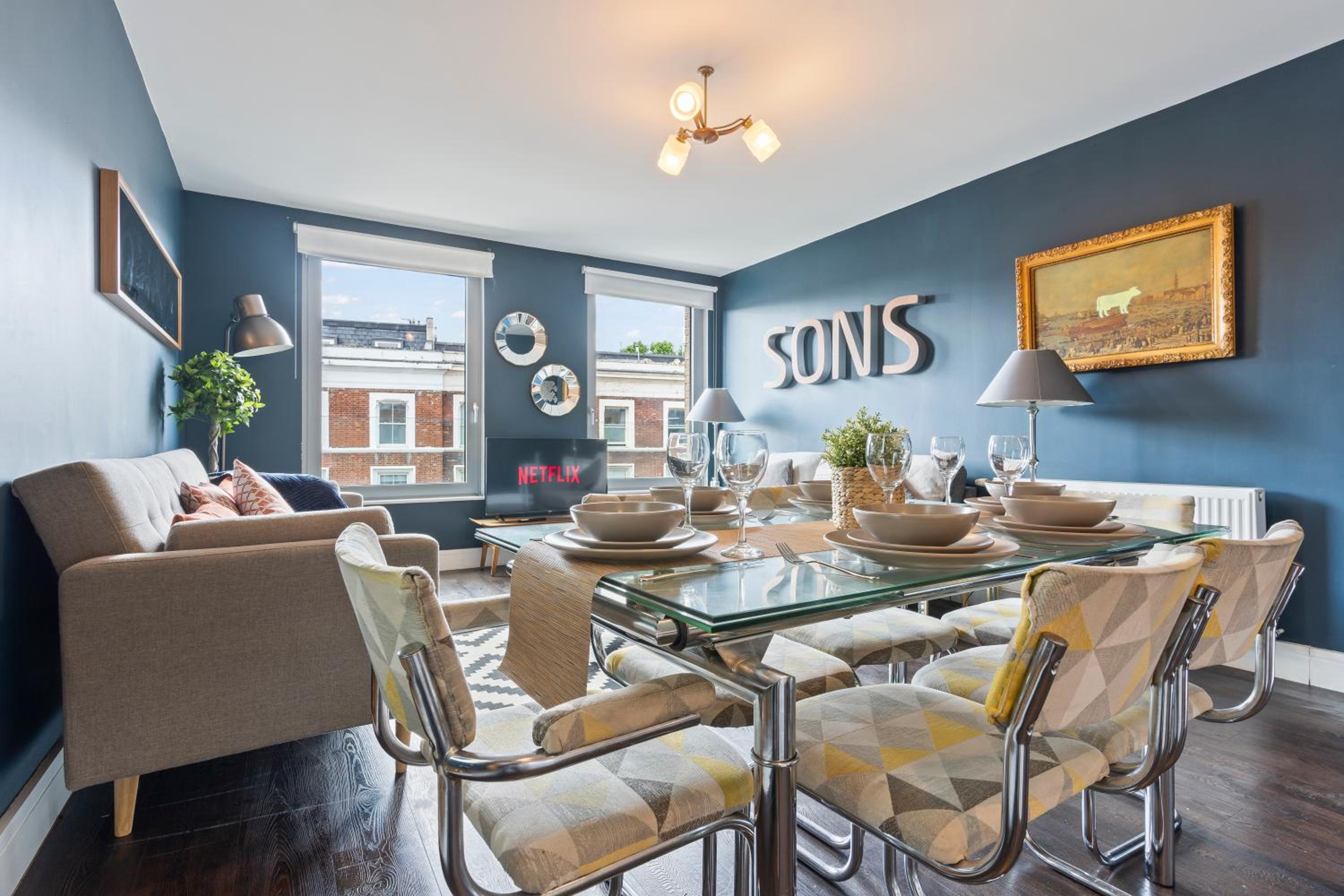 Elegant 3 Bed Apartment Near Many Attractions