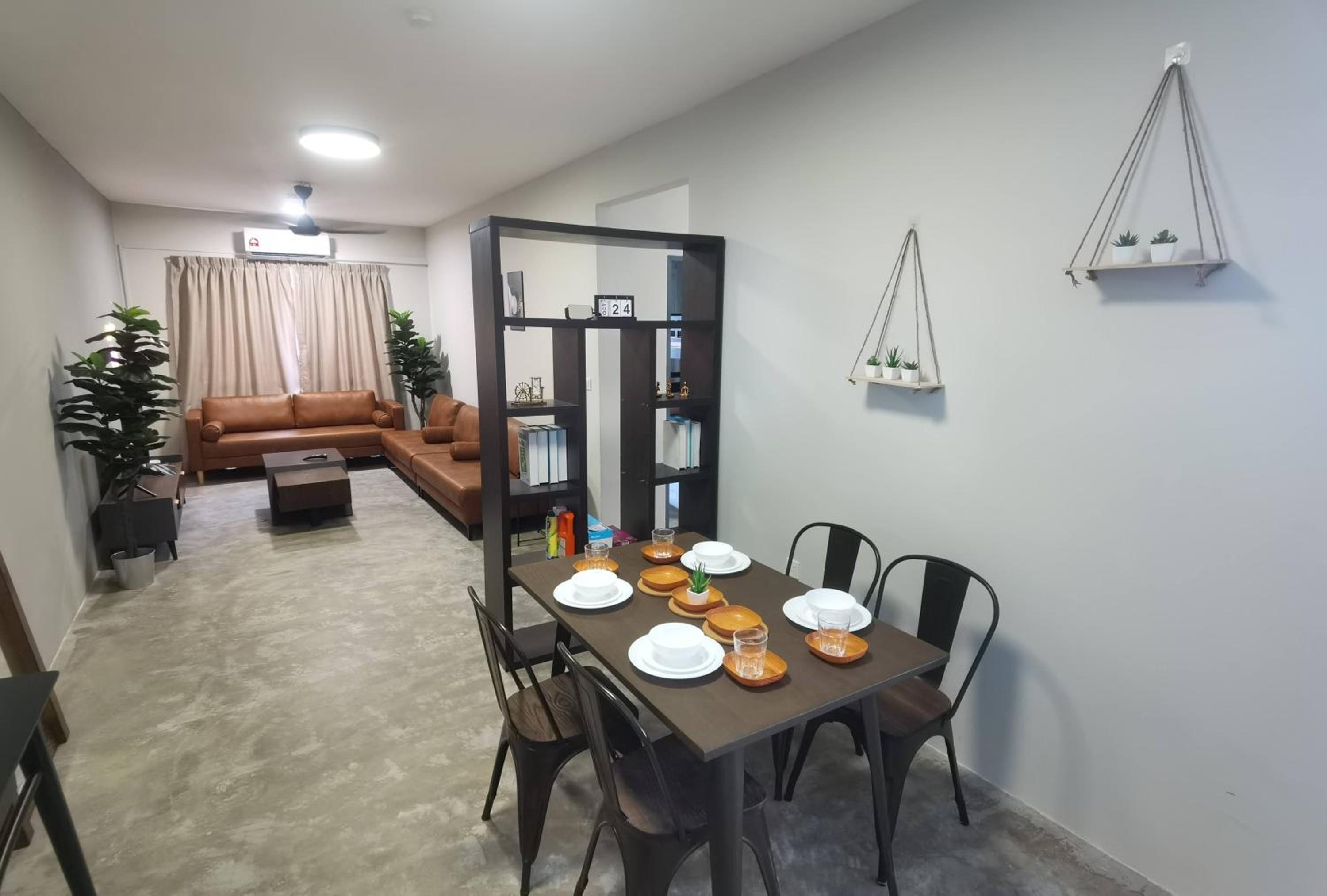 Mahkota Cheras 3R 2parking 8pax Comfy Sofa&Bed photo 1