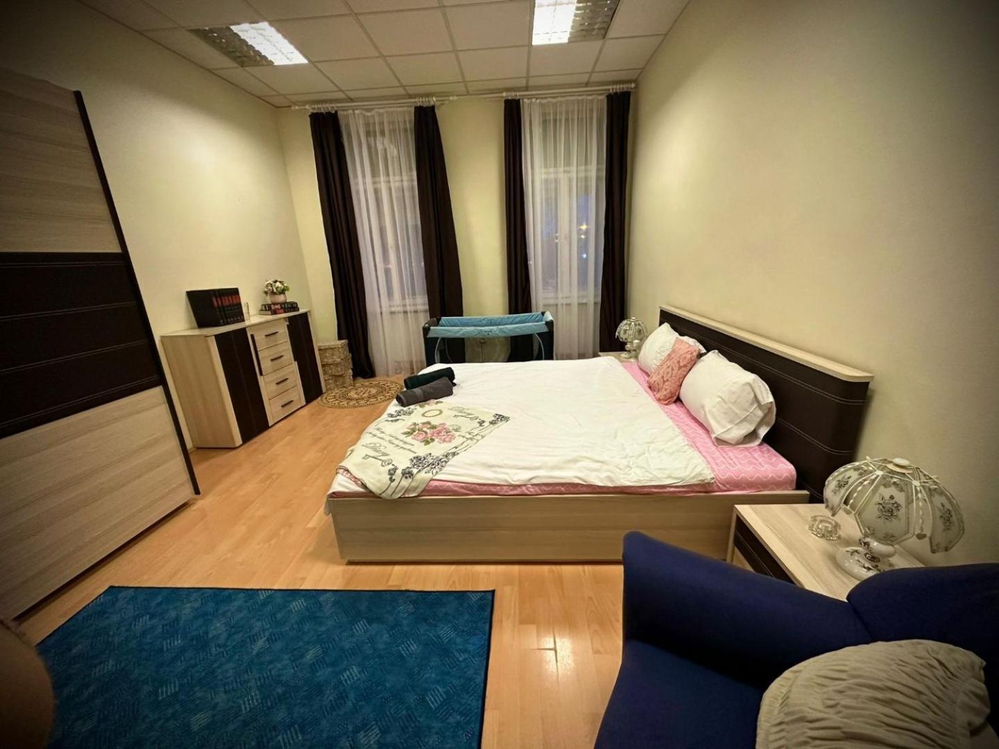 Central Apartment2 view 2
