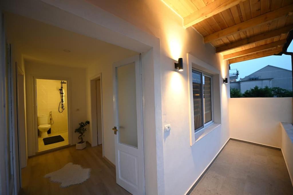 Nika Suite