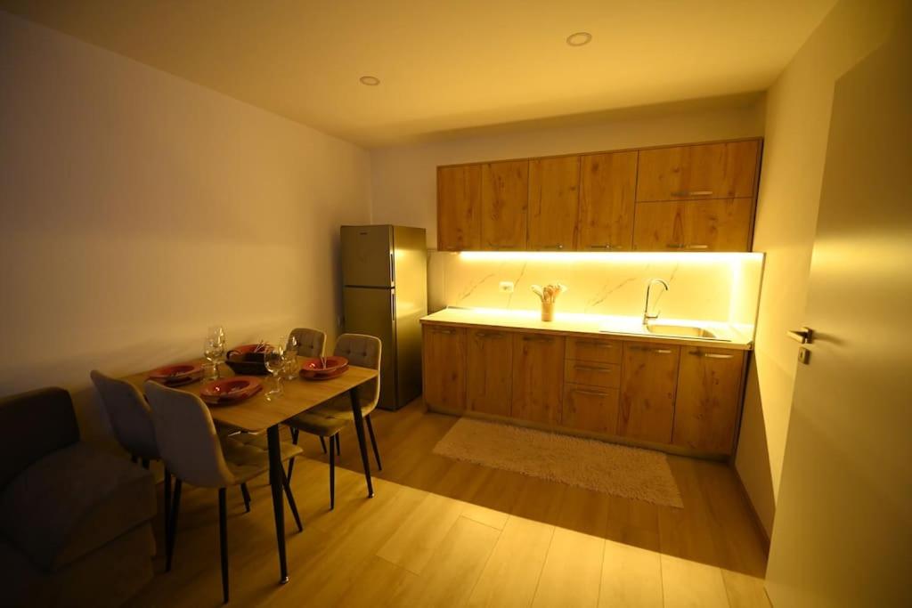 Nika Suite
