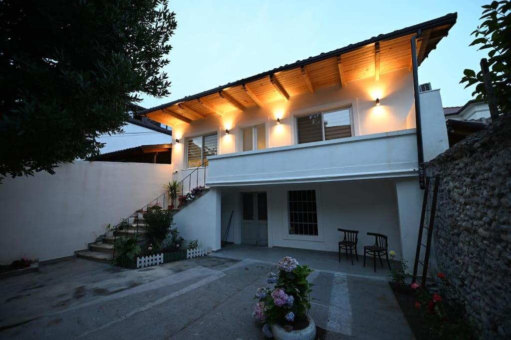Nika Suite
