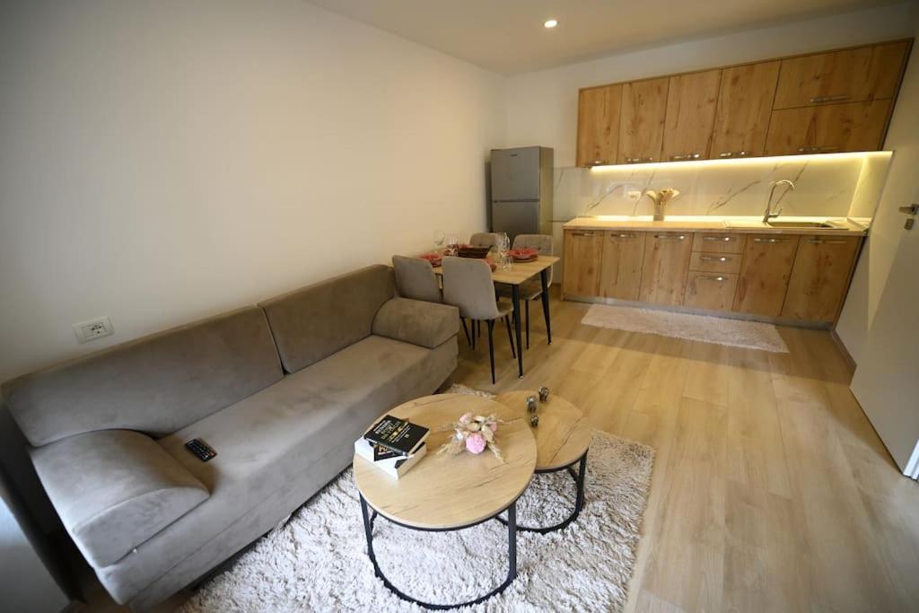 Nika Suite
