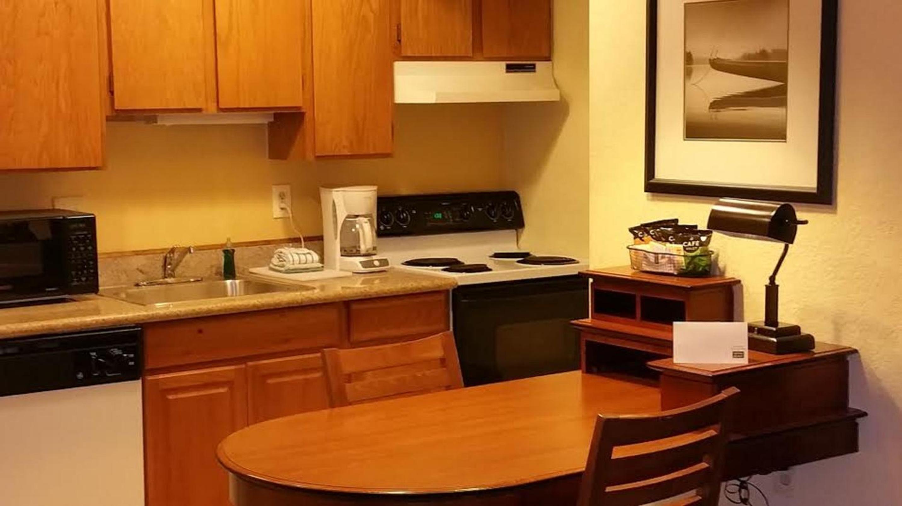 Extended Studio Suites Hotel- Bossier City - Property Image 3