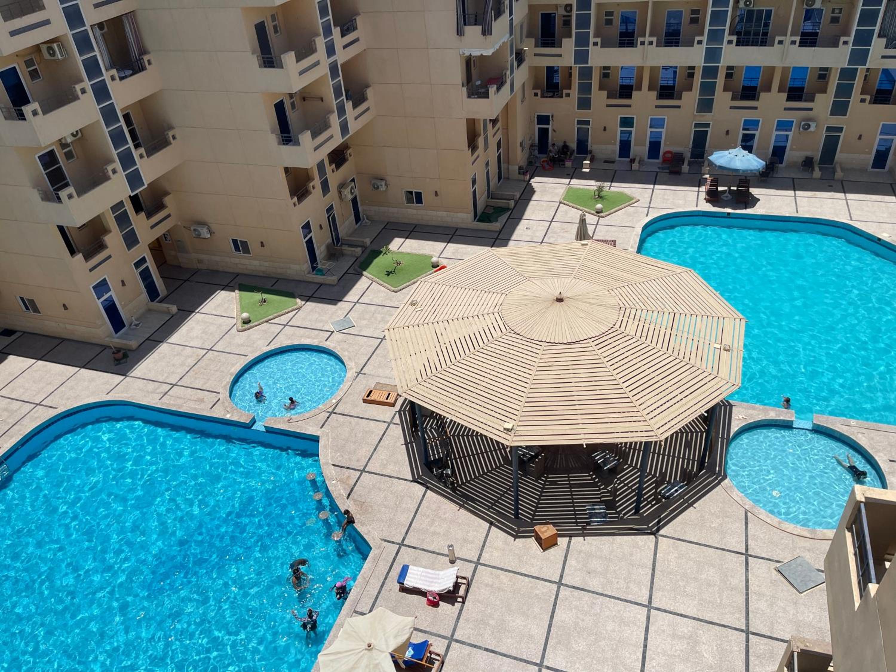 Wavesong Whispers flat where you can enjoy seaview with the best price and enjoy speedy wifi