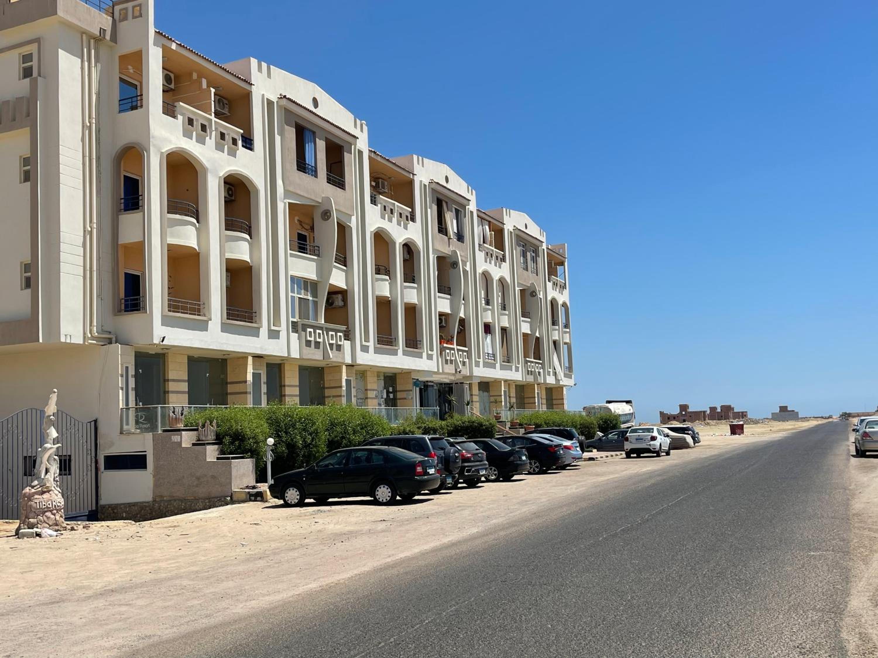 Wavesong Whispers flat where you can enjoy seaview with the best price and enjoy speedy wifi