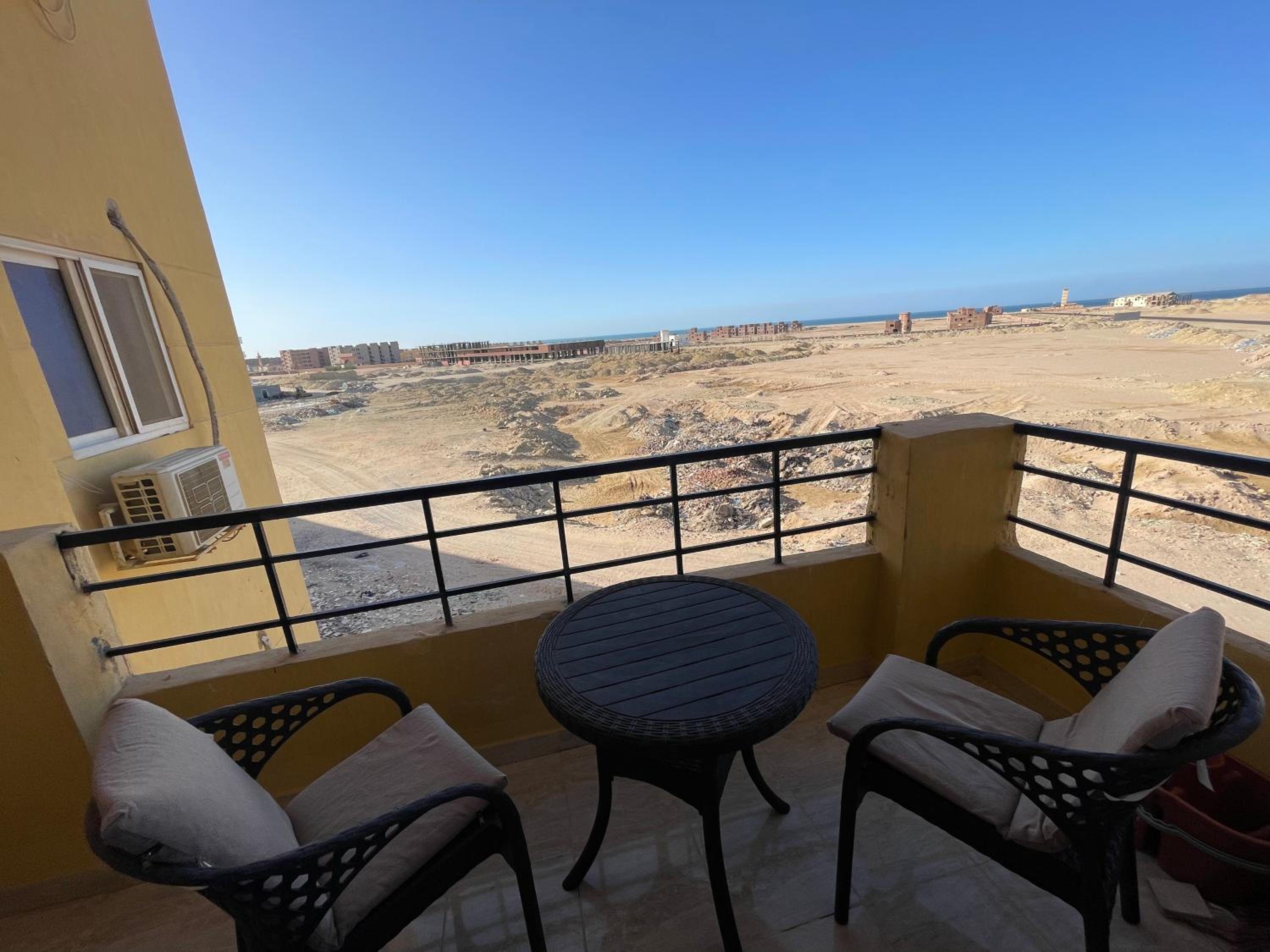 Wavesong Whispers flat where you can enjoy seaview with the best price and enjoy speedy wifi