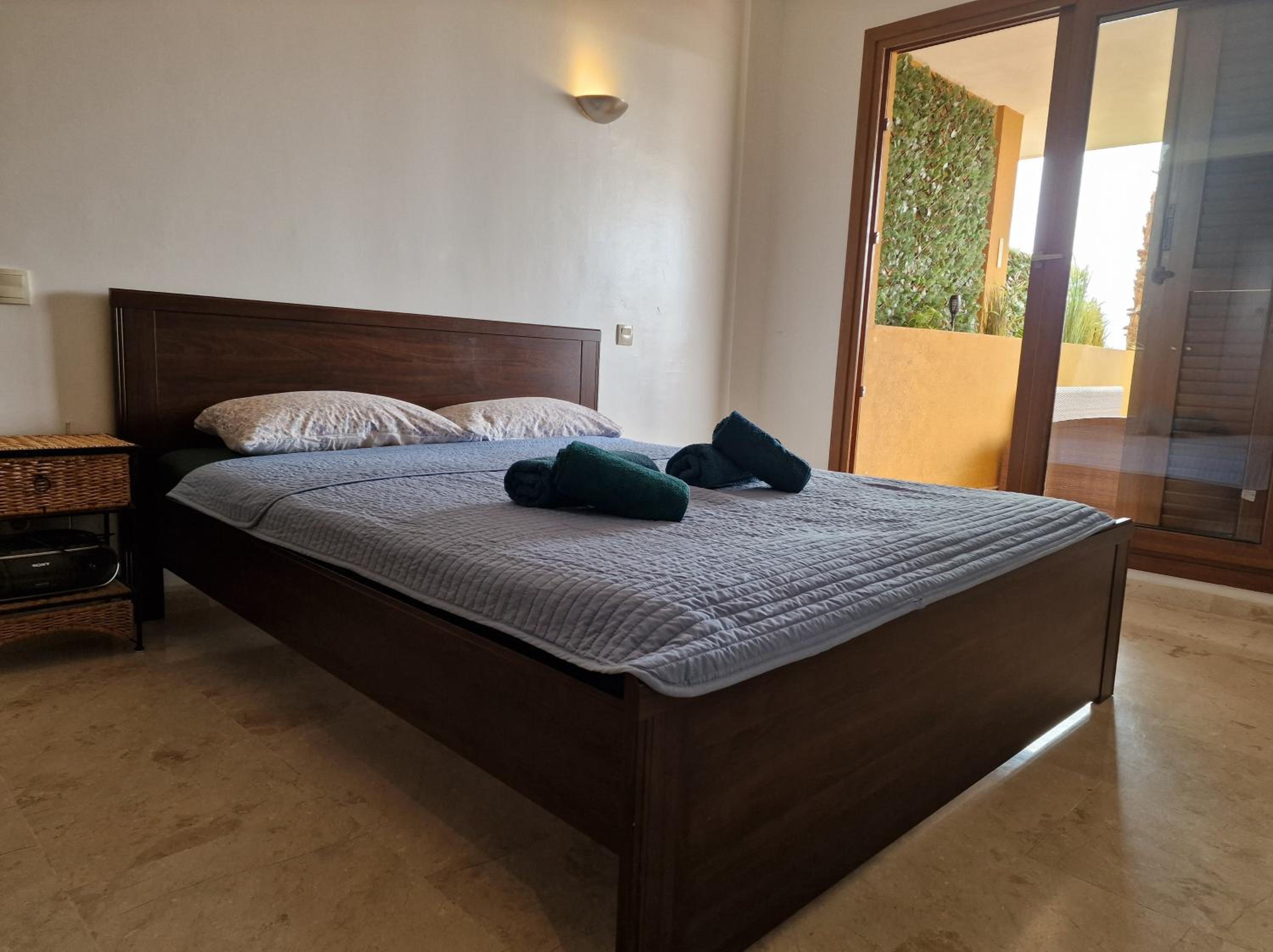 España - PUNTA PRIMA Torrevieja Orihuela Costa - large apartment for 6-people 85m2 and terrace 40m2 central air conditioning Wi-Fi living room kitchen 2 be view 3