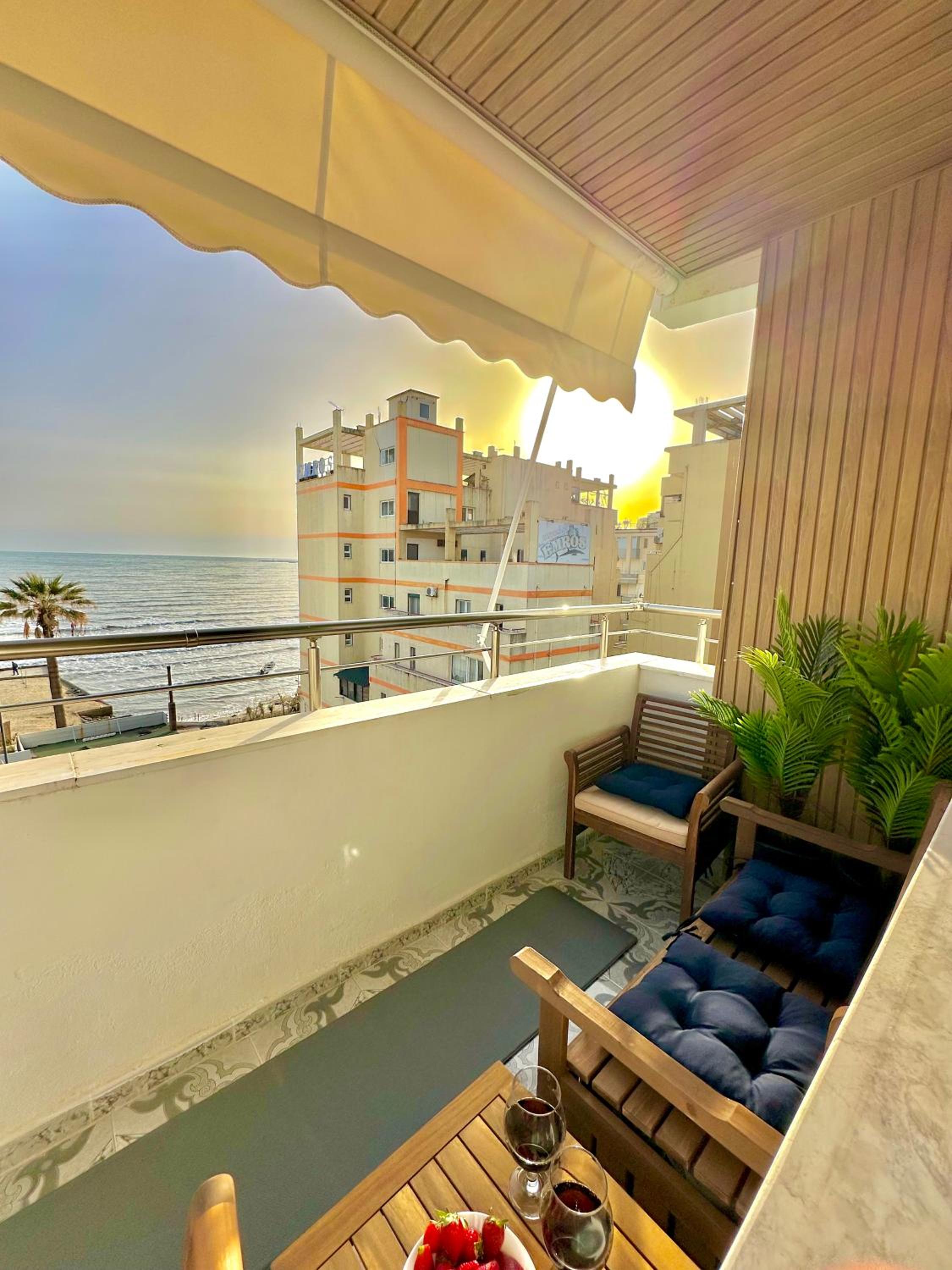 ALLO Apartment Between Beach and Town