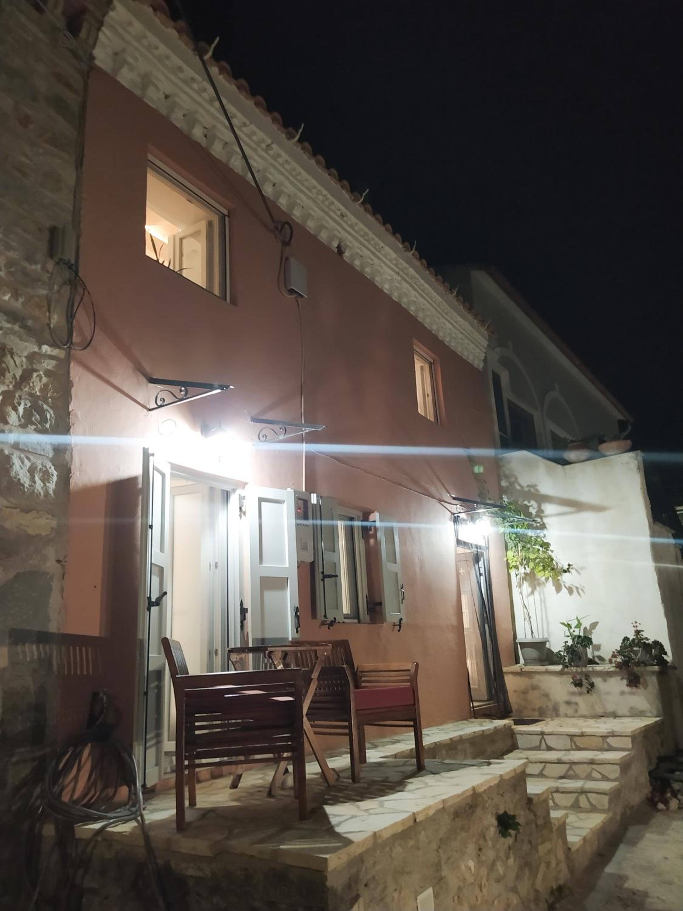 Totolos home in Lazaratika Corfu view 5