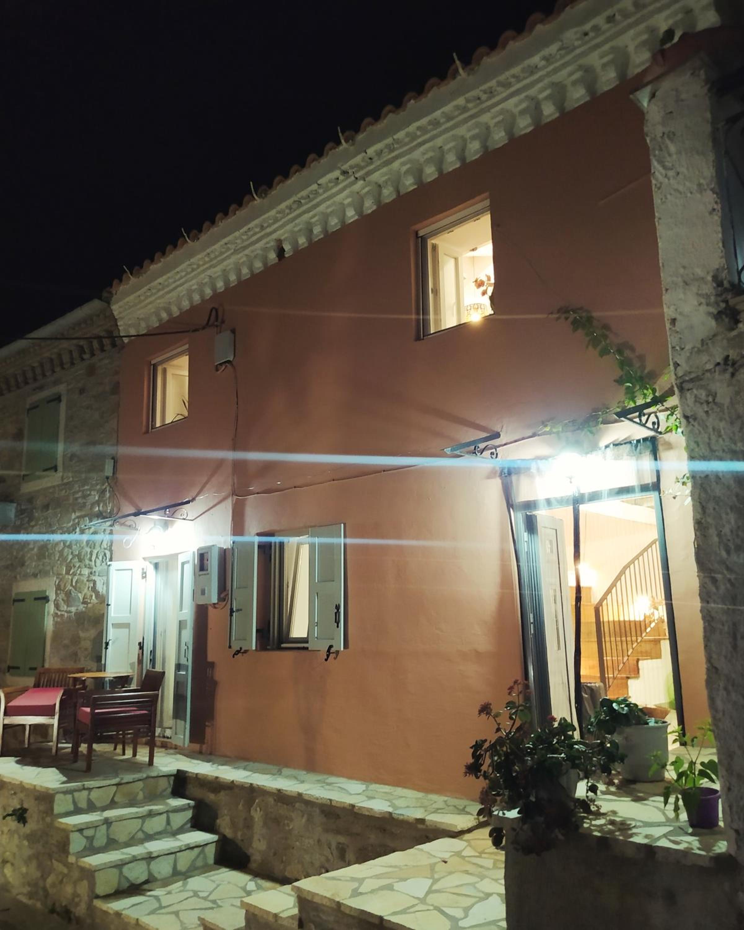 Totolos home in Lazaratika Corfu view 2