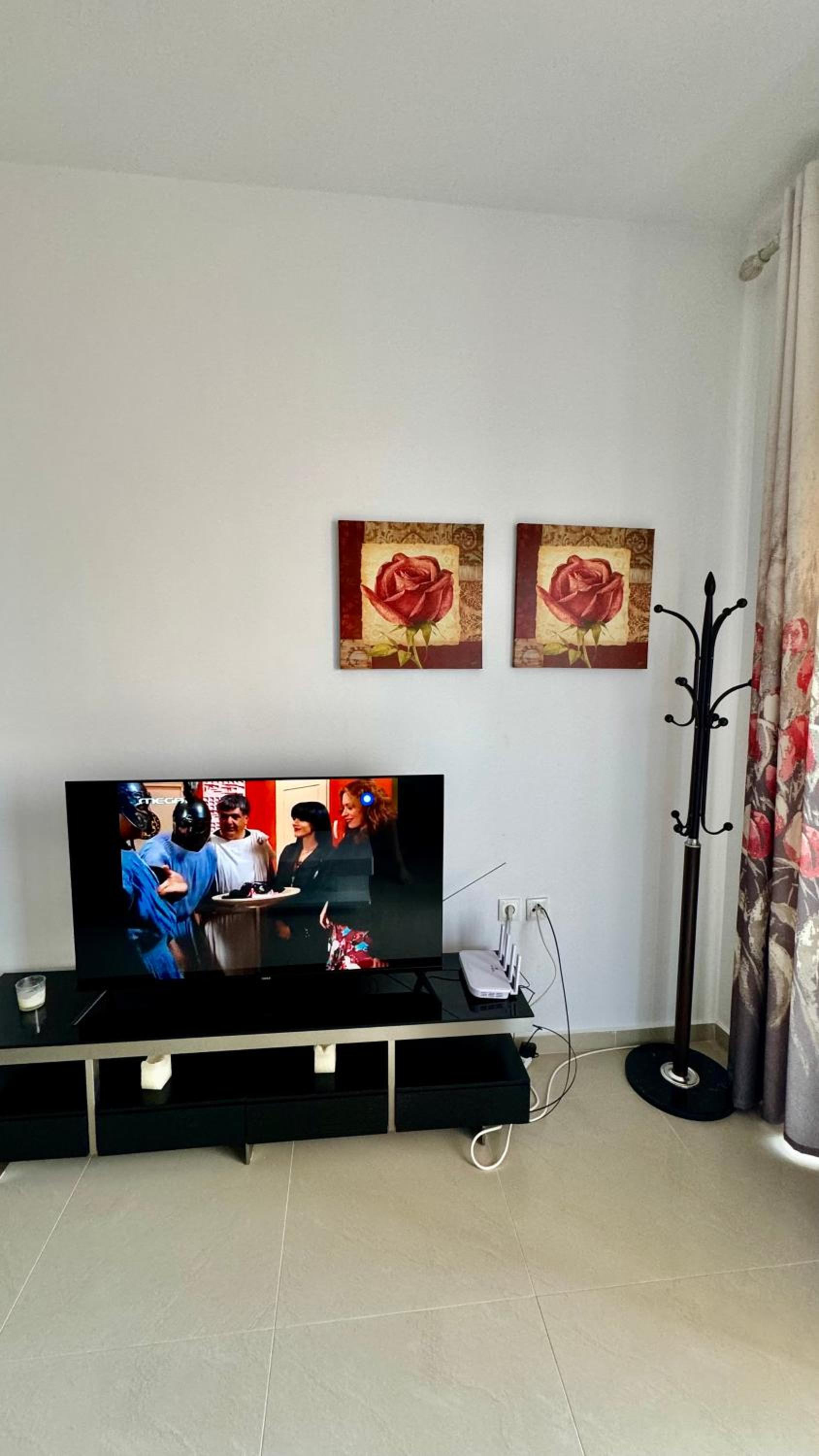 Red Infinity SeaView Apartment Saranda