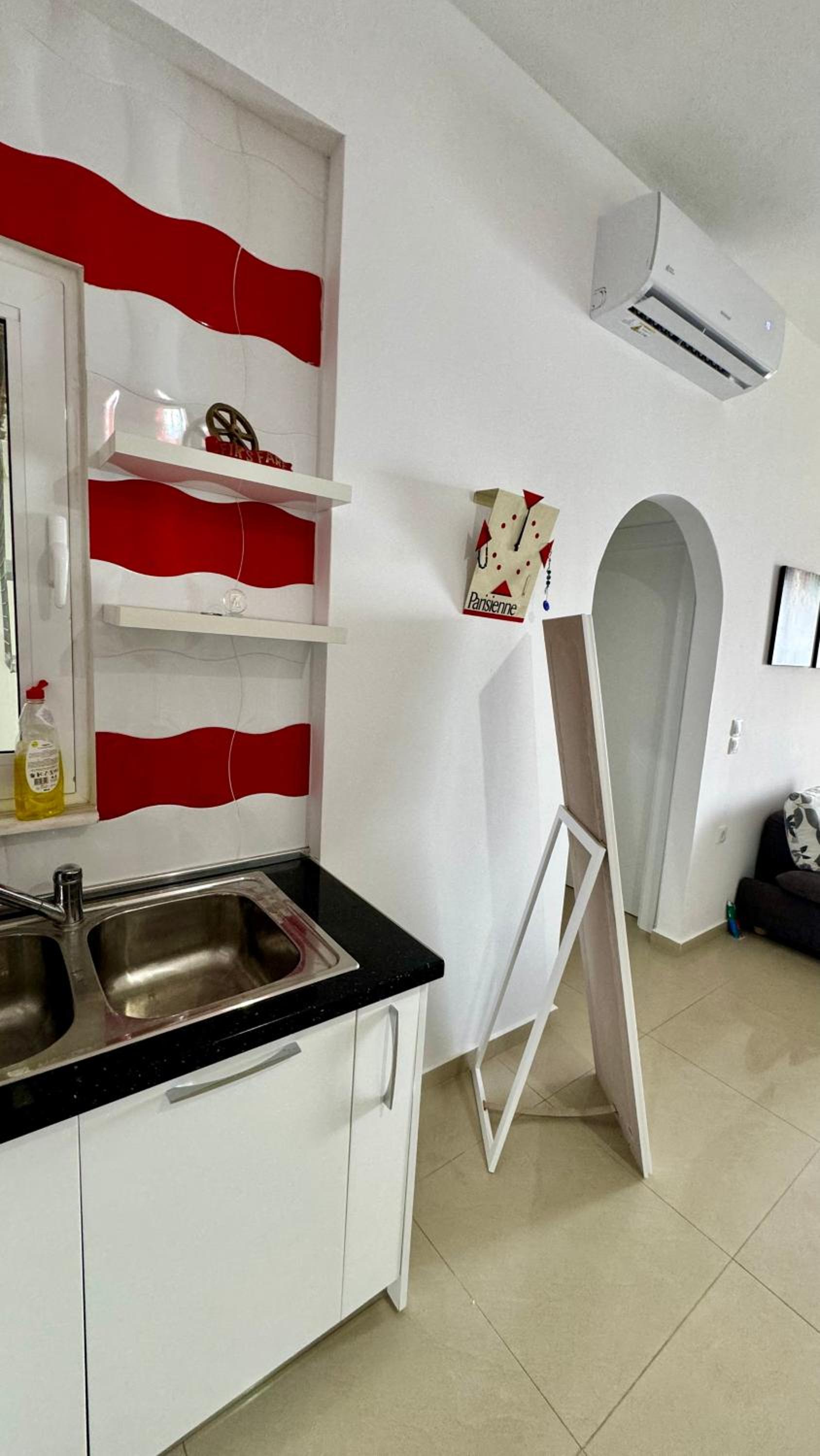 Red Infinity SeaView Apartment Saranda photo 5