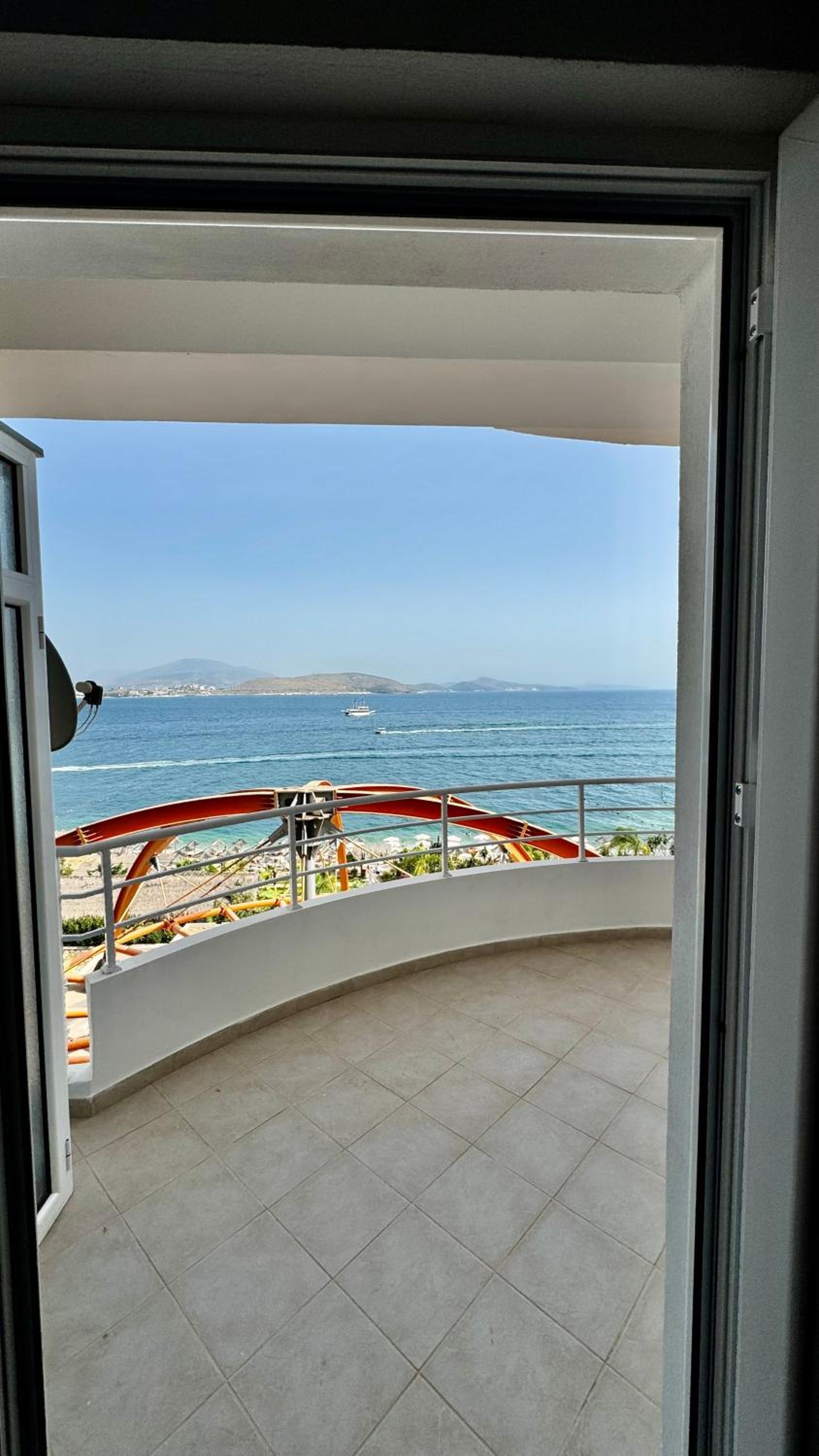 Red Infinity SeaView Apartment Saranda