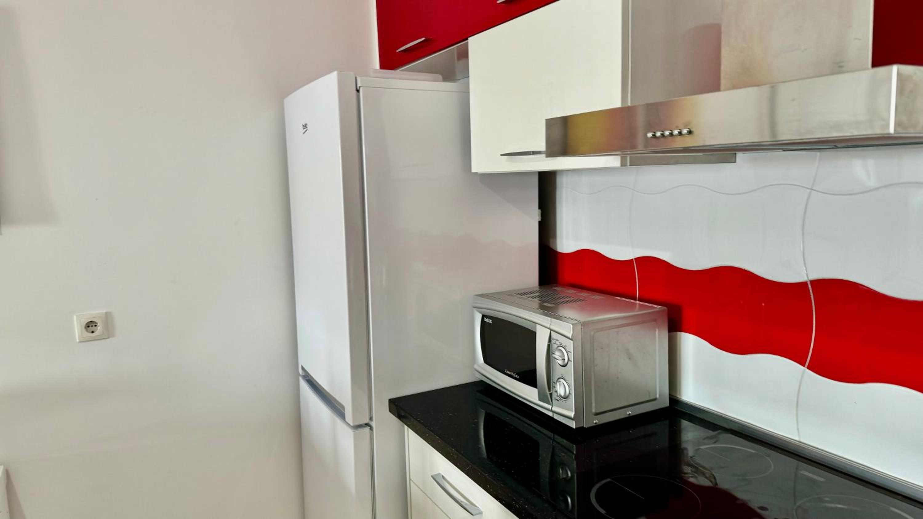 Red Infinity SeaView Apartment Saranda