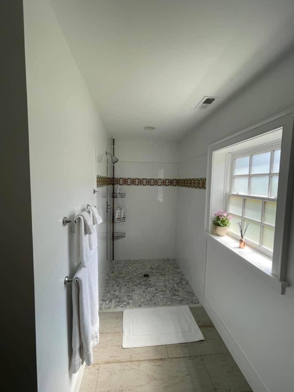 James Armistead Lafayette Cottage - Property Image 5