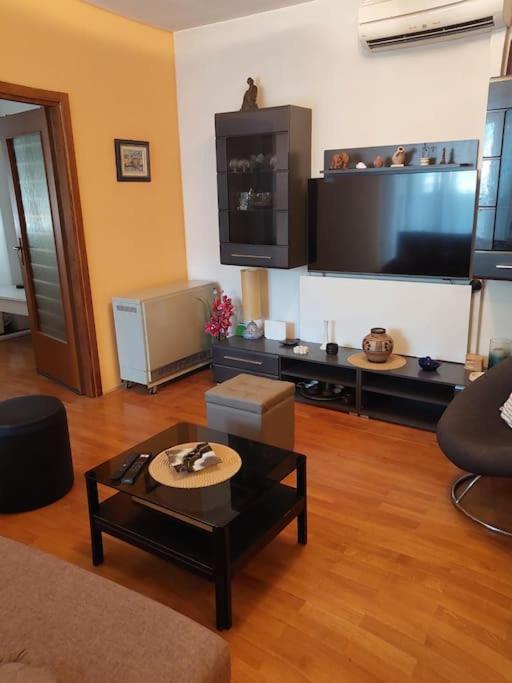 Apartment Riposo with FREE parking - near the beach
