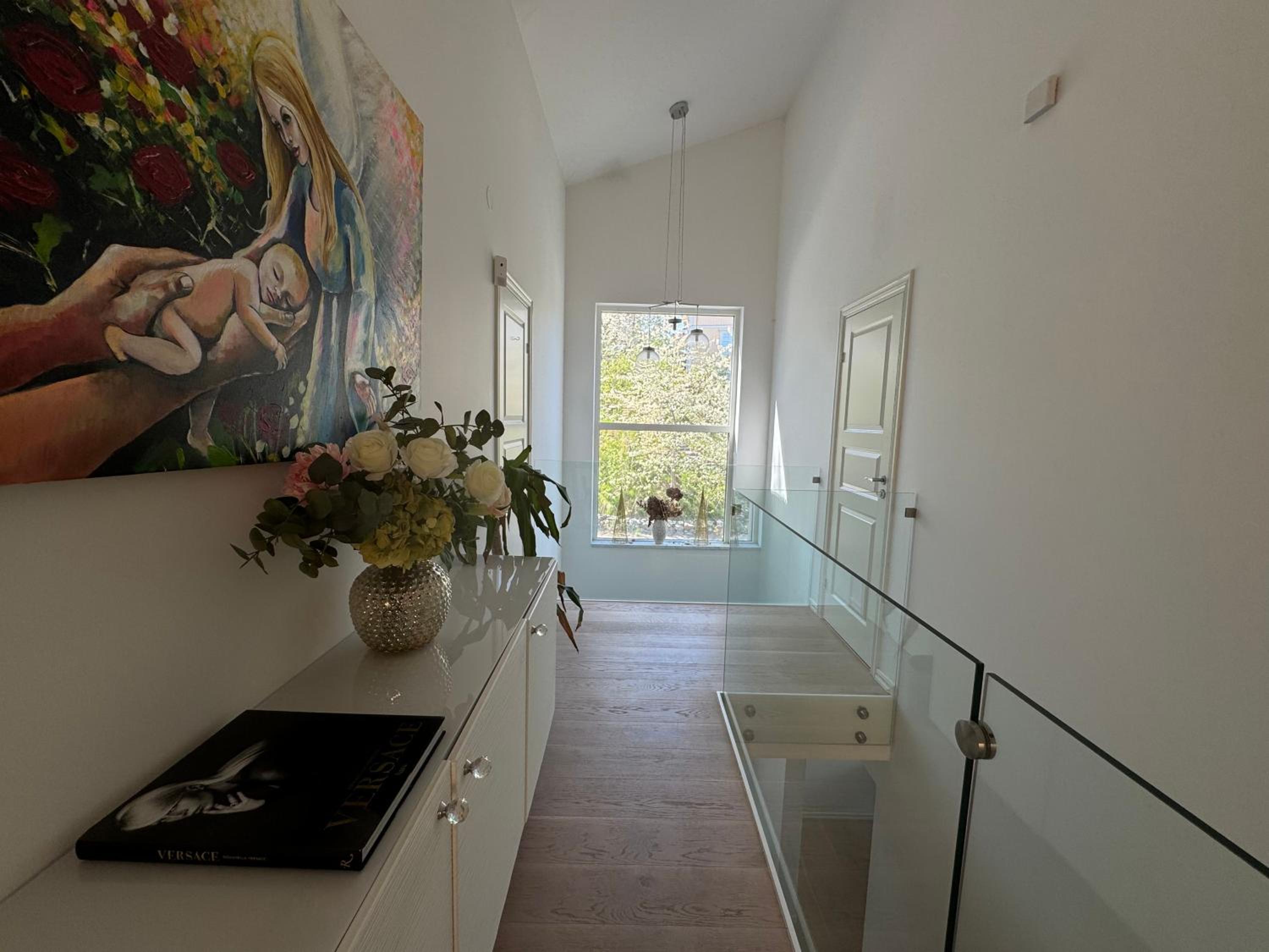 Modern villa close to beach view 5