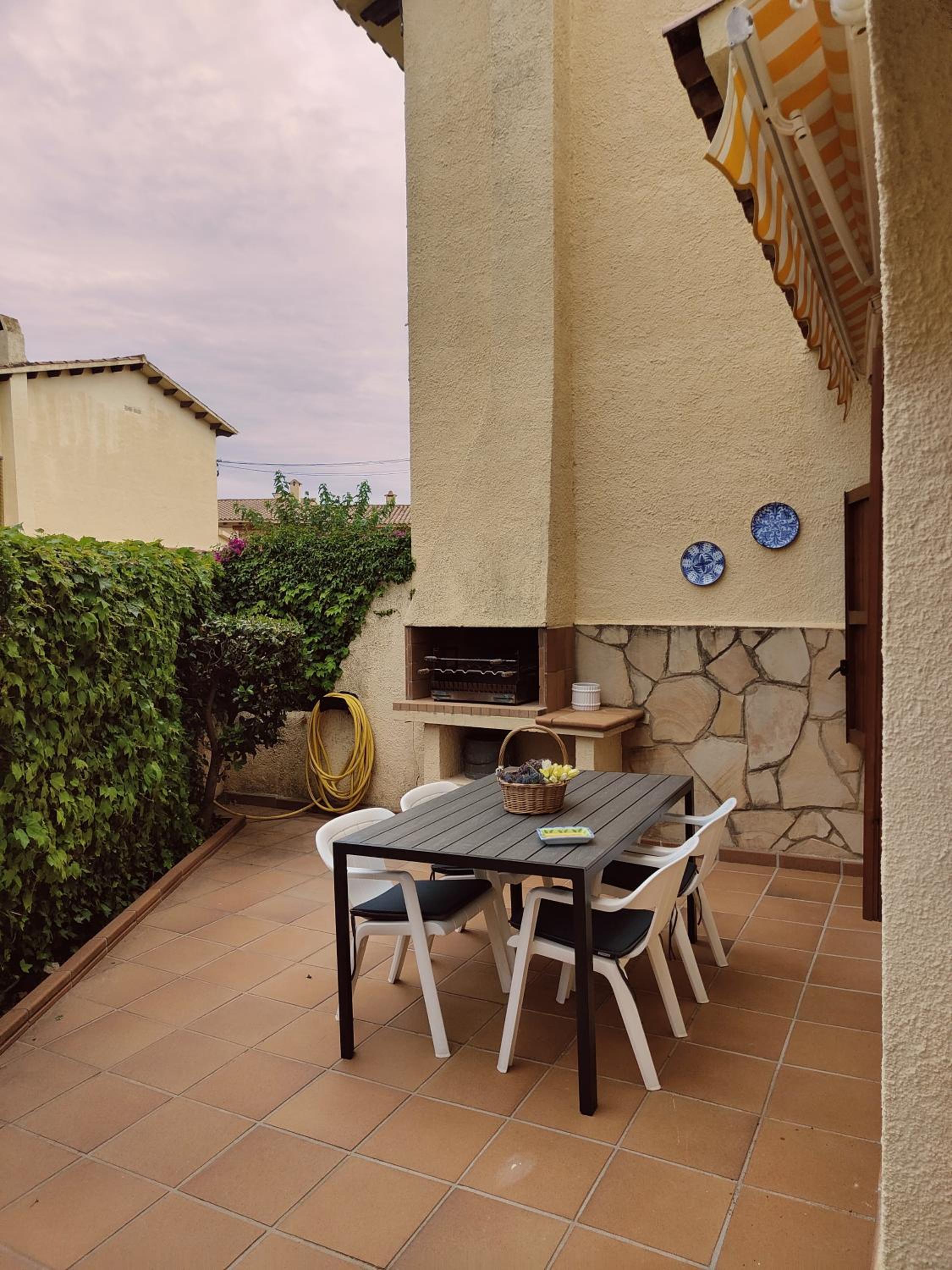 Lluna Beach Bará