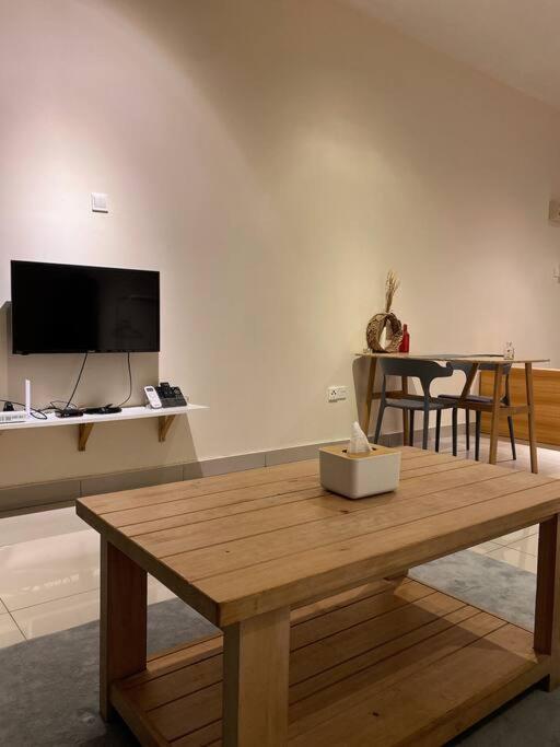 04# Minimalist Muji Inspired at Mount Austin, JB