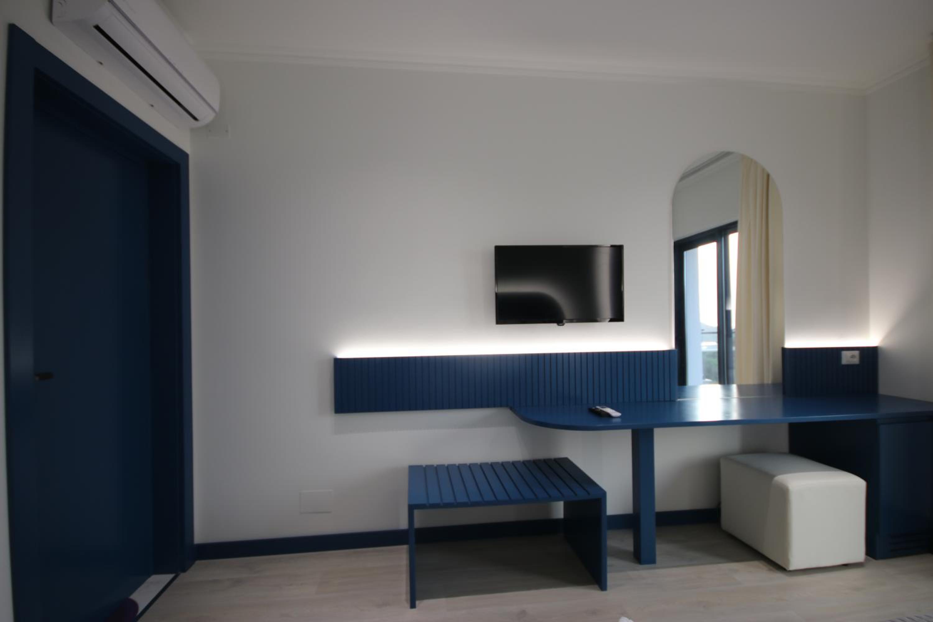 Bay View Hotel