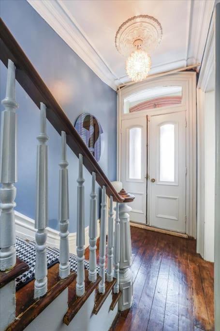 Artist Residence 3 Bedroom Brownstone
