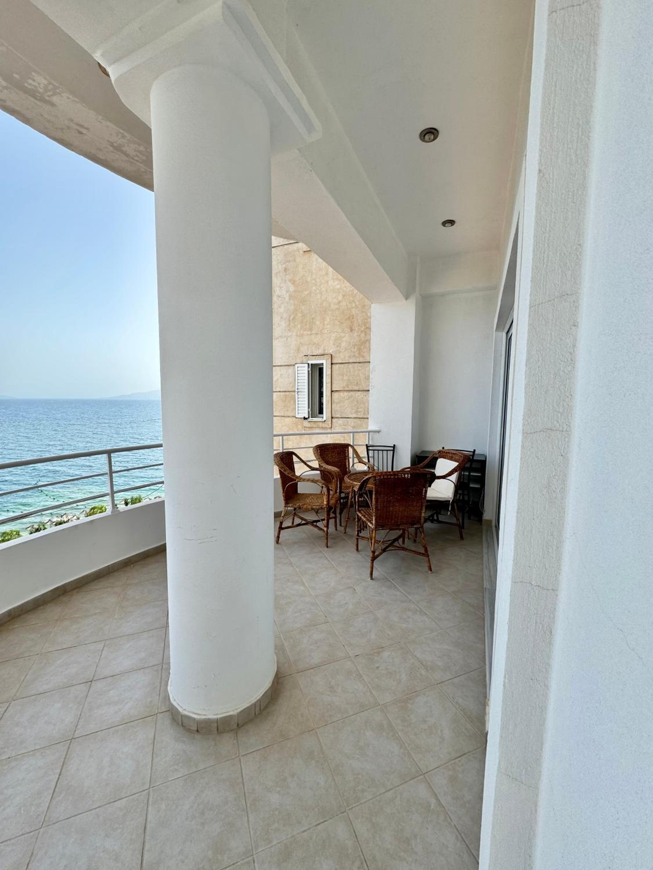 Blue Deluxe Apartment Saranda