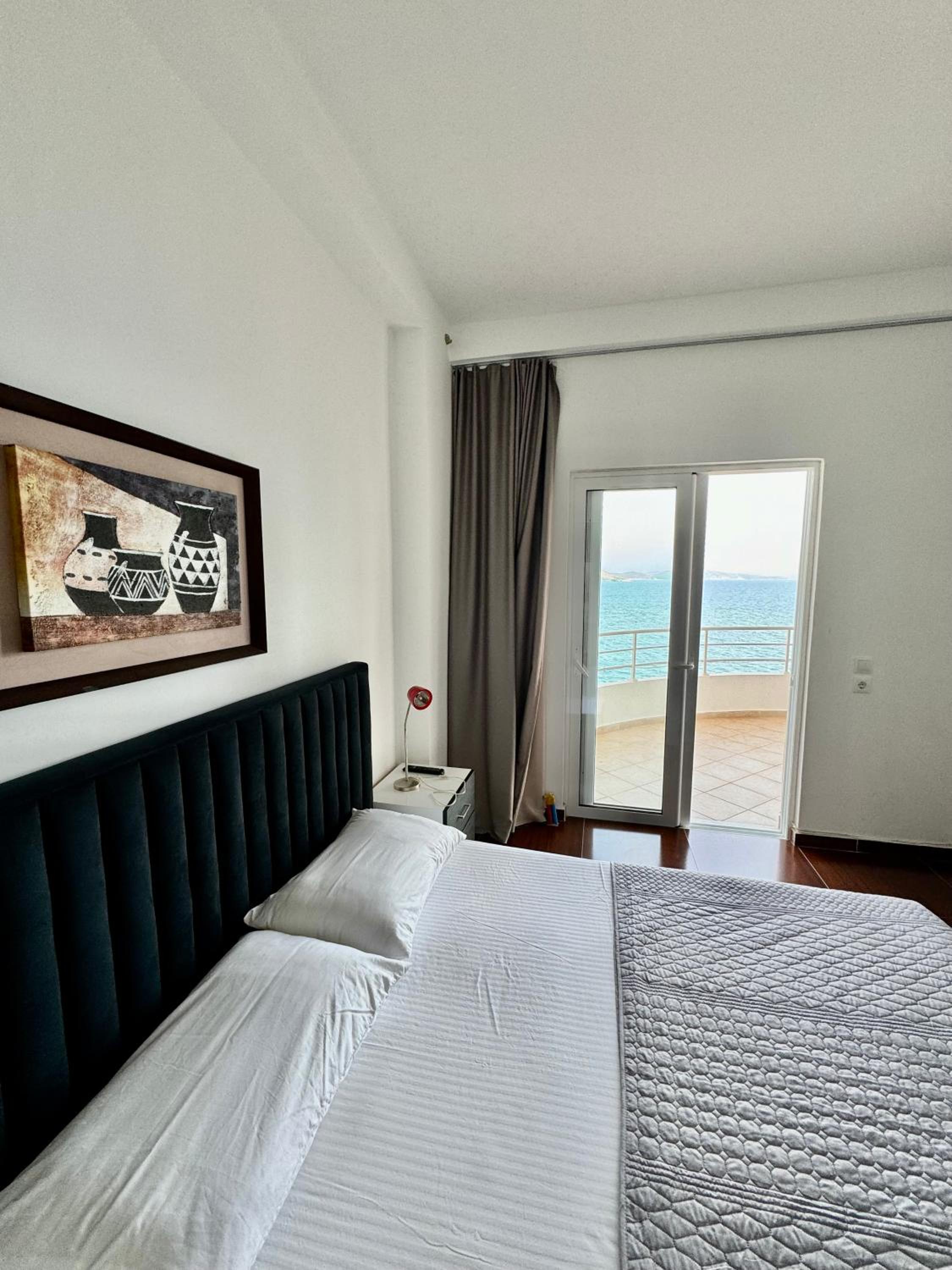 Blue Deluxe Apartment Saranda