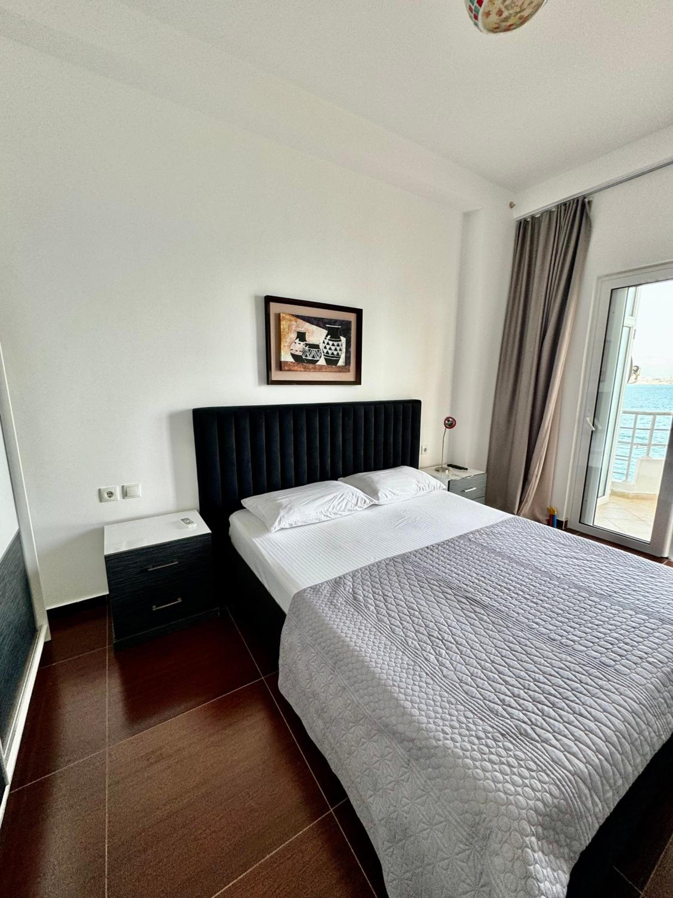 Blue Deluxe Apartment Saranda
