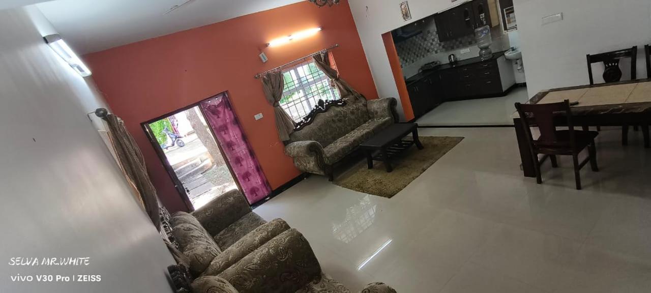 kolahalam homestay