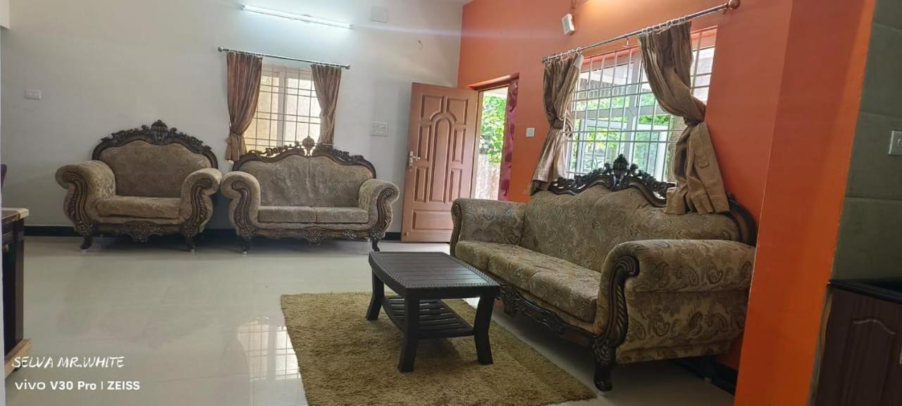 kolahalam homestay