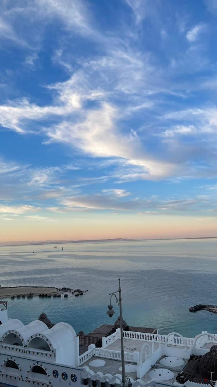 BLUE ViEW SUiTES