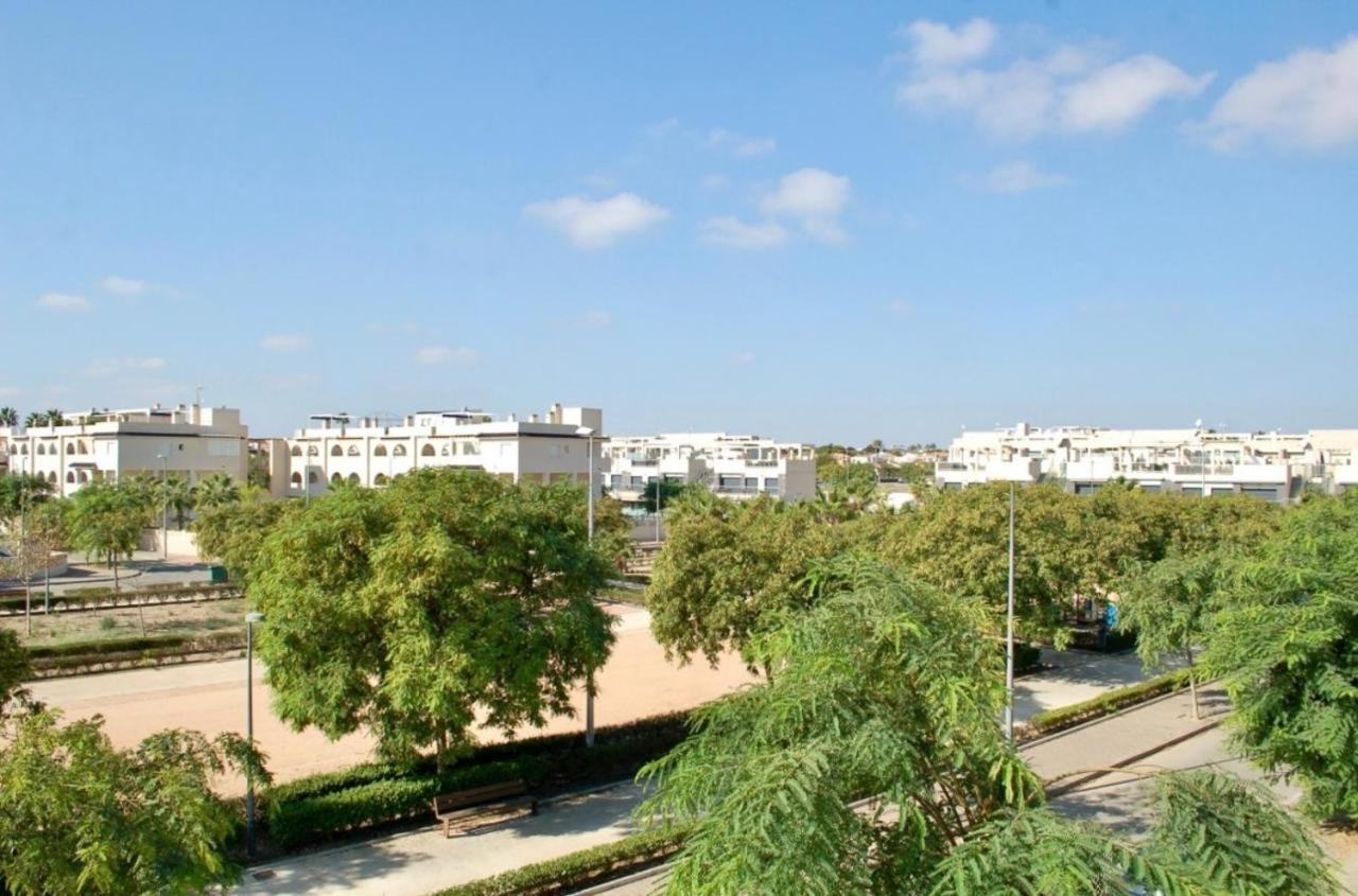 NEW LUXURY SEAVIEW ROOF Apartments